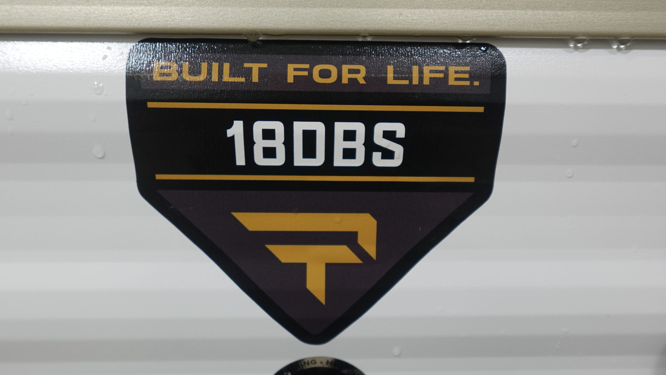 2026 Prime Time Manufacturing Avenger LT 18DBS for Sale