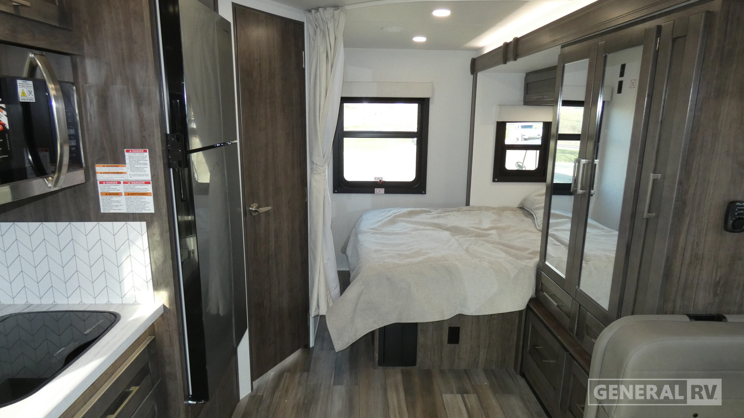 2026 Entegra Coach Qwest SE 24L for Sale