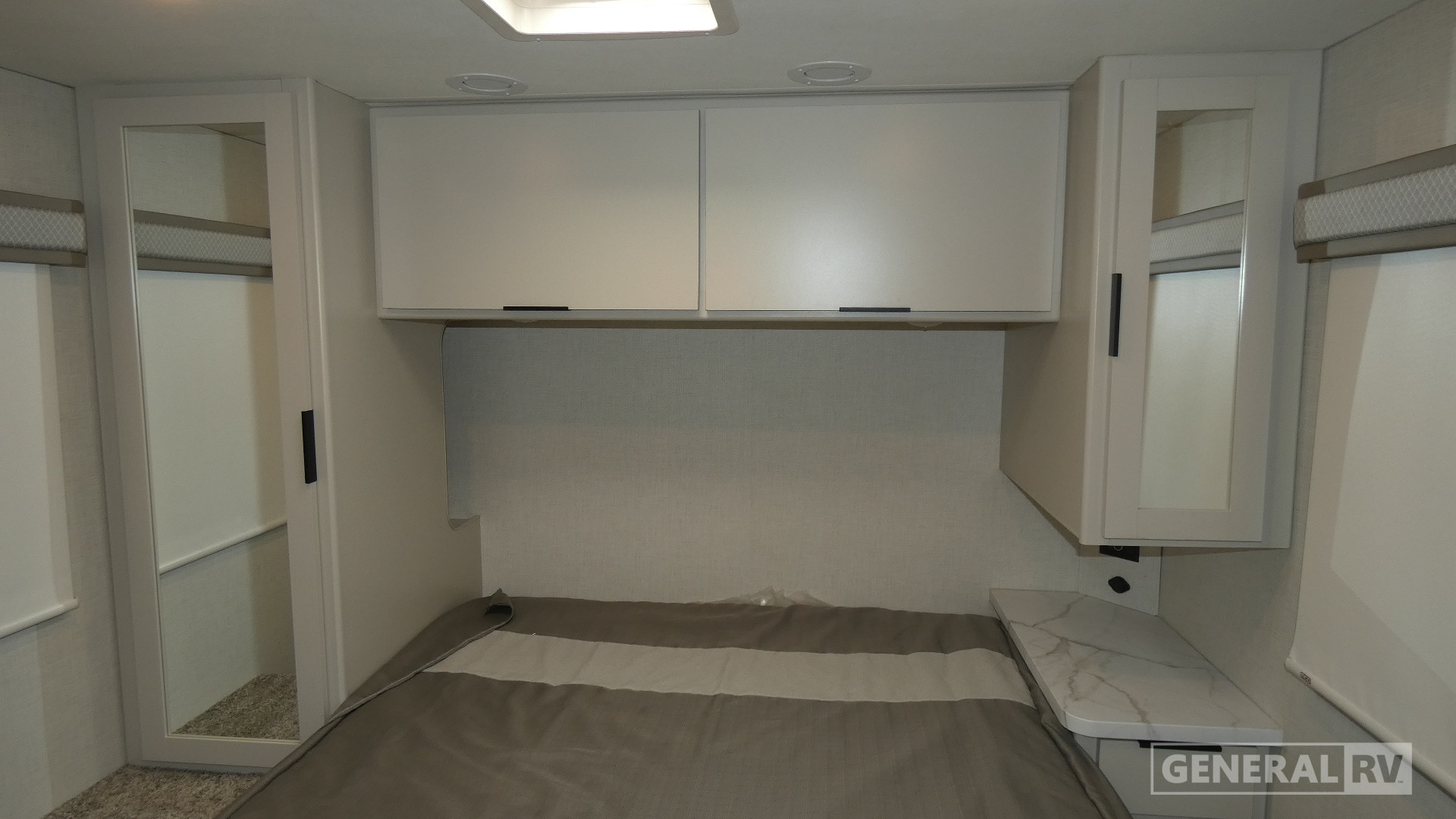 2026 Thor Motor Coach Pasadena SE SZ28  for Sale