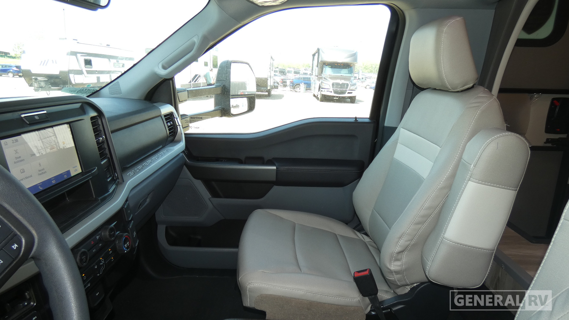 2026 Thor Motor Coach Magnitude Grand Z30 for Sale