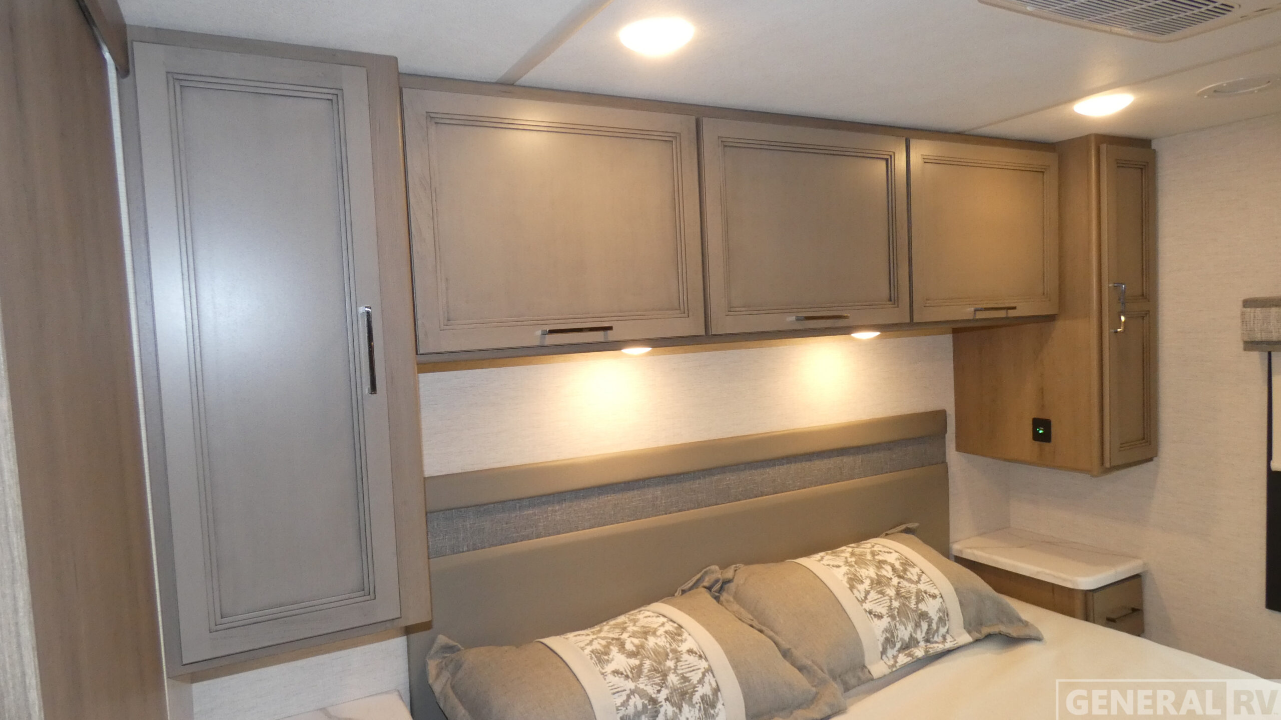 2026 Thor Motor Coach A.C.E. 29D for Sale