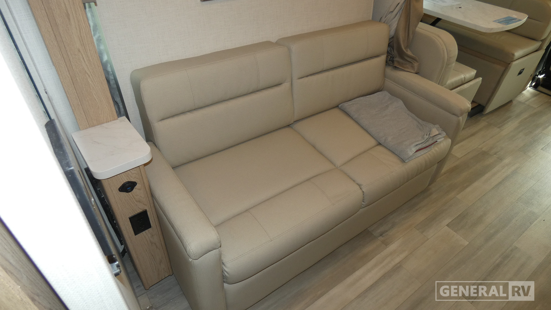 2026 Thor Motor Coach Delano 24FB for Sale