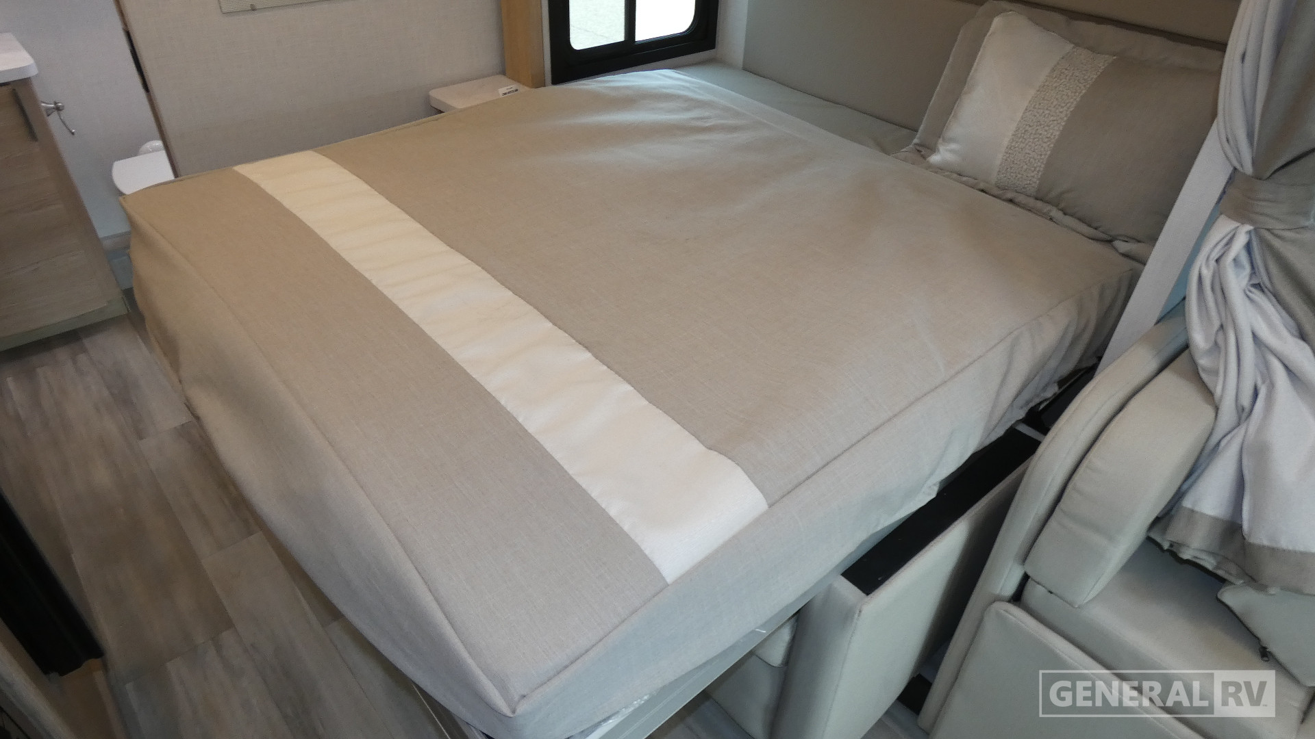 2026 Thor Motor Coach Delano 24FB for Sale