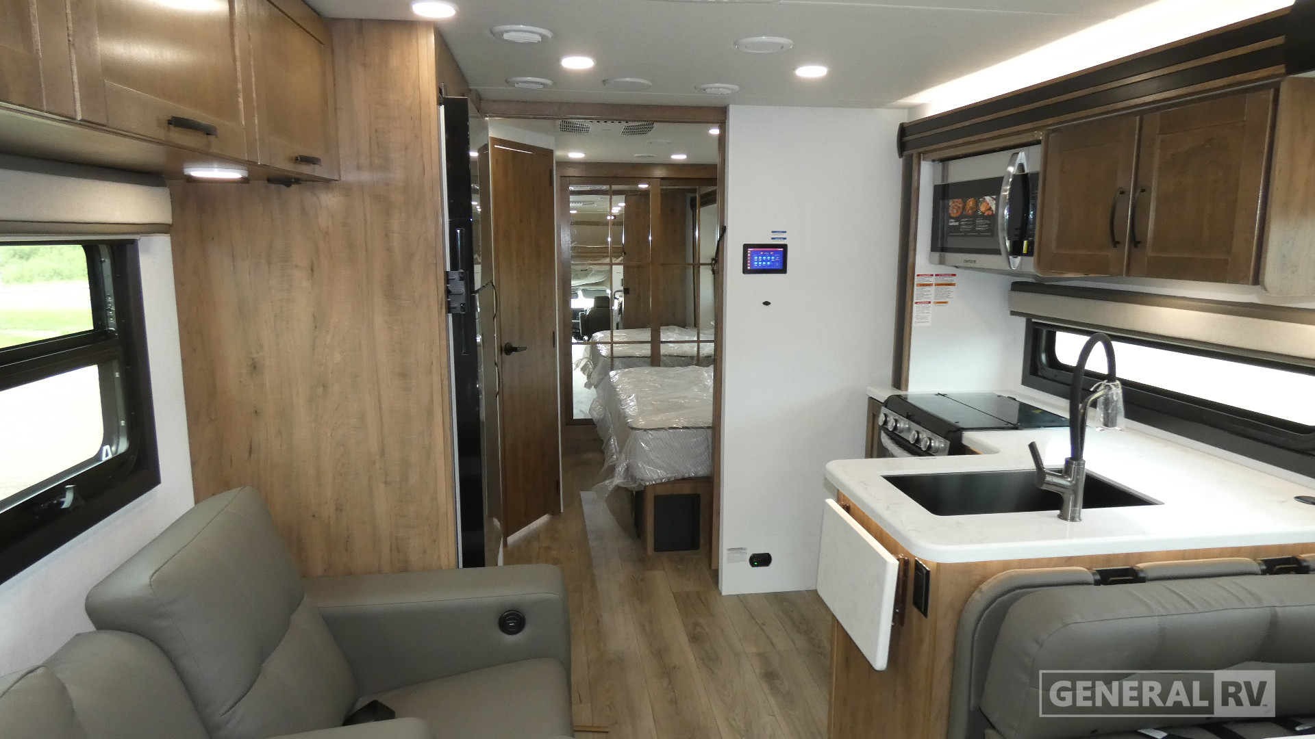 2026 Entegra Coach Esteem XL 32U for Sale