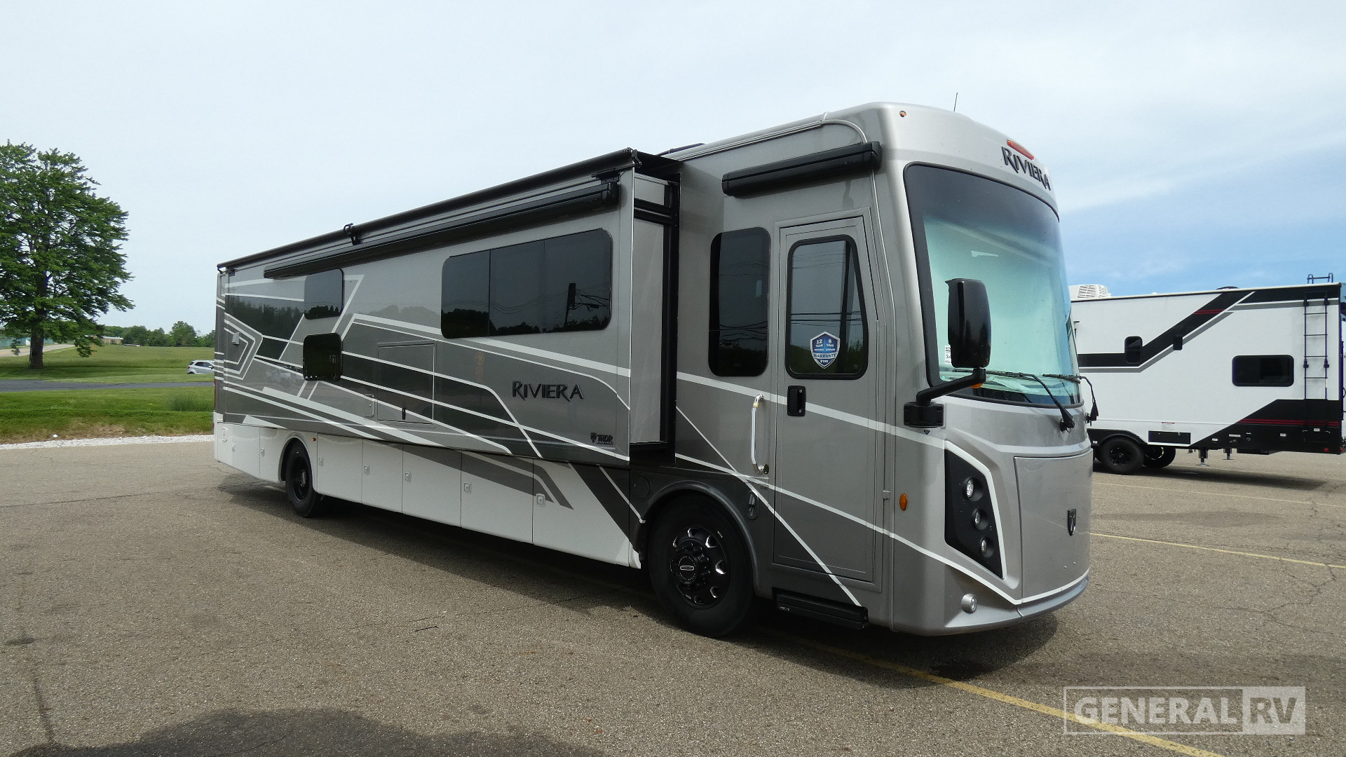 2026 Thor Motor Coach Riviera 39BH for Sale in North Canton, OH