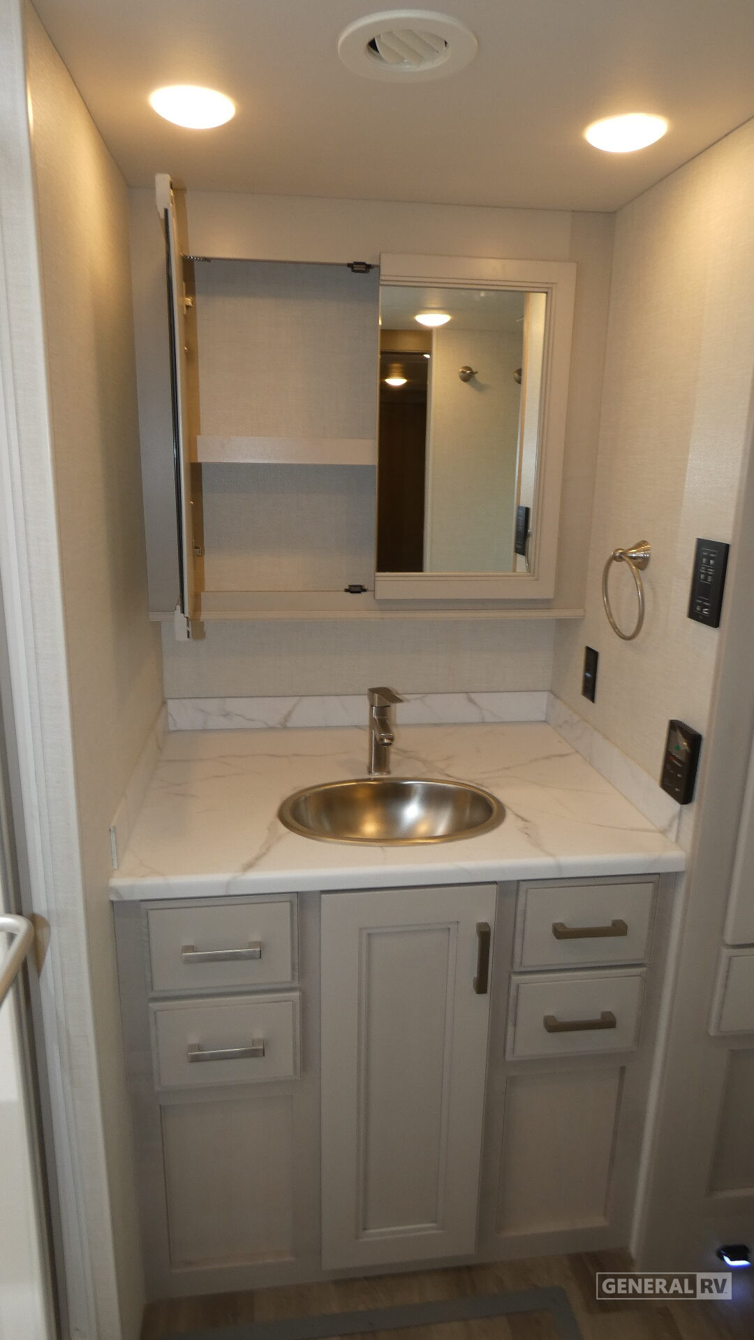 2026 Thor Motor Coach Riviera 39BH for Sale