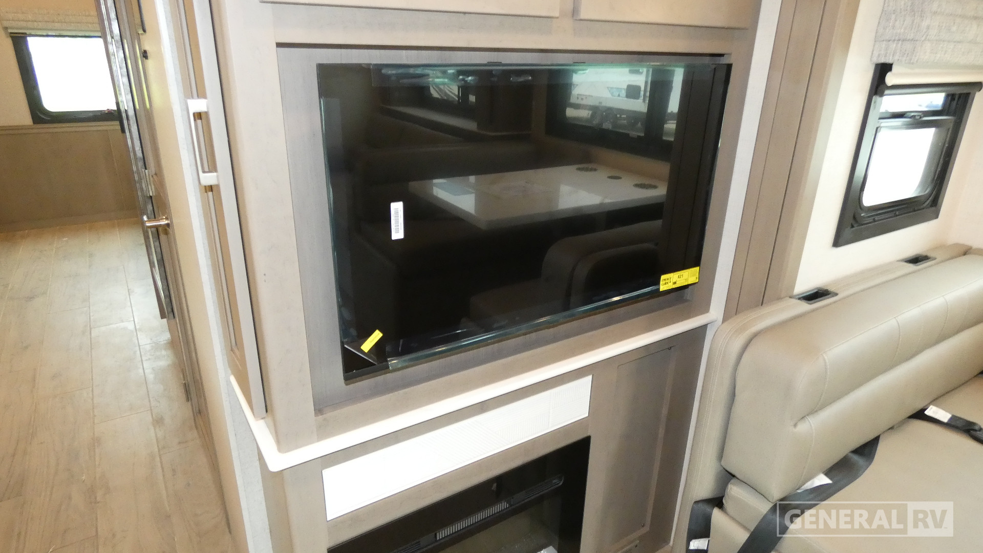 2026 Thor Motor Coach Pasadena SV 38FX for Sale
