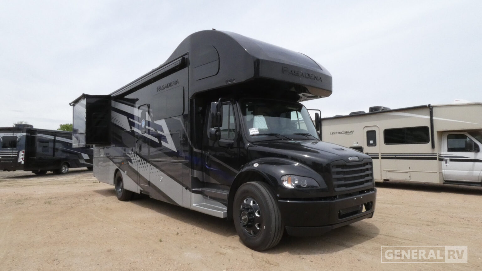 New 2027 Thor Motor Coach Pasadena 34XG Super C RV - Diesel at