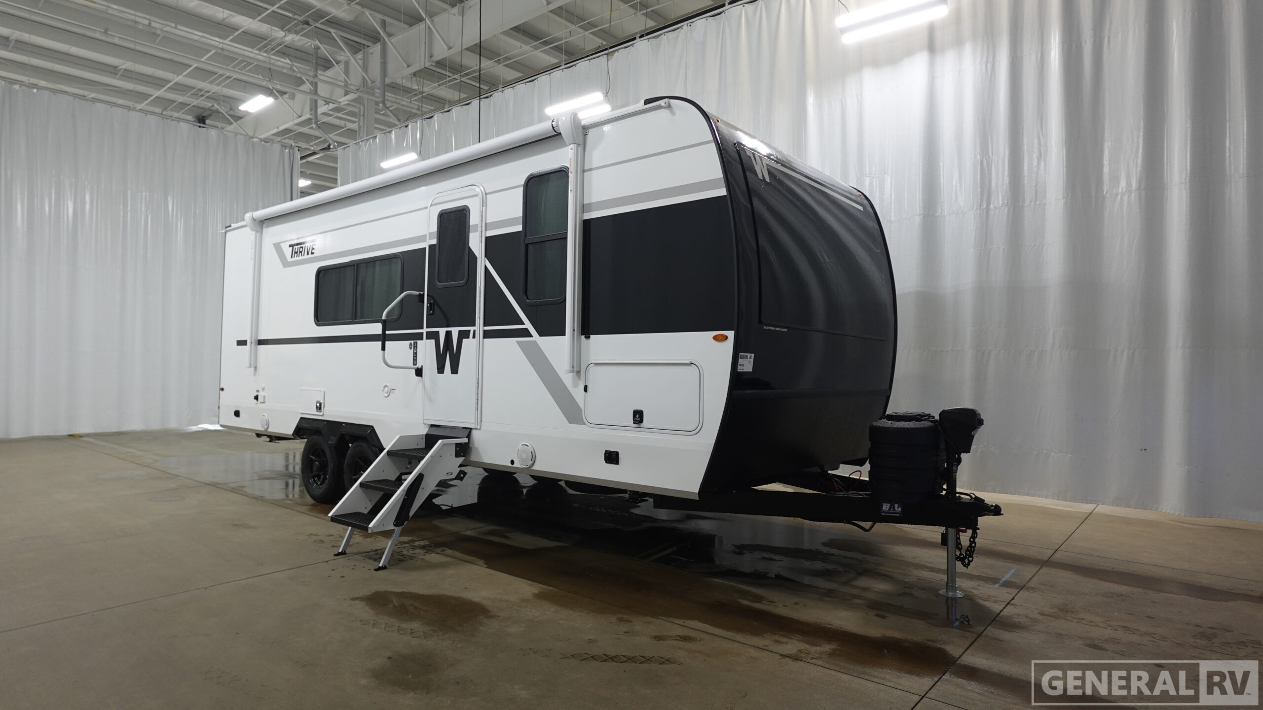 2026 Winnebago Thrive