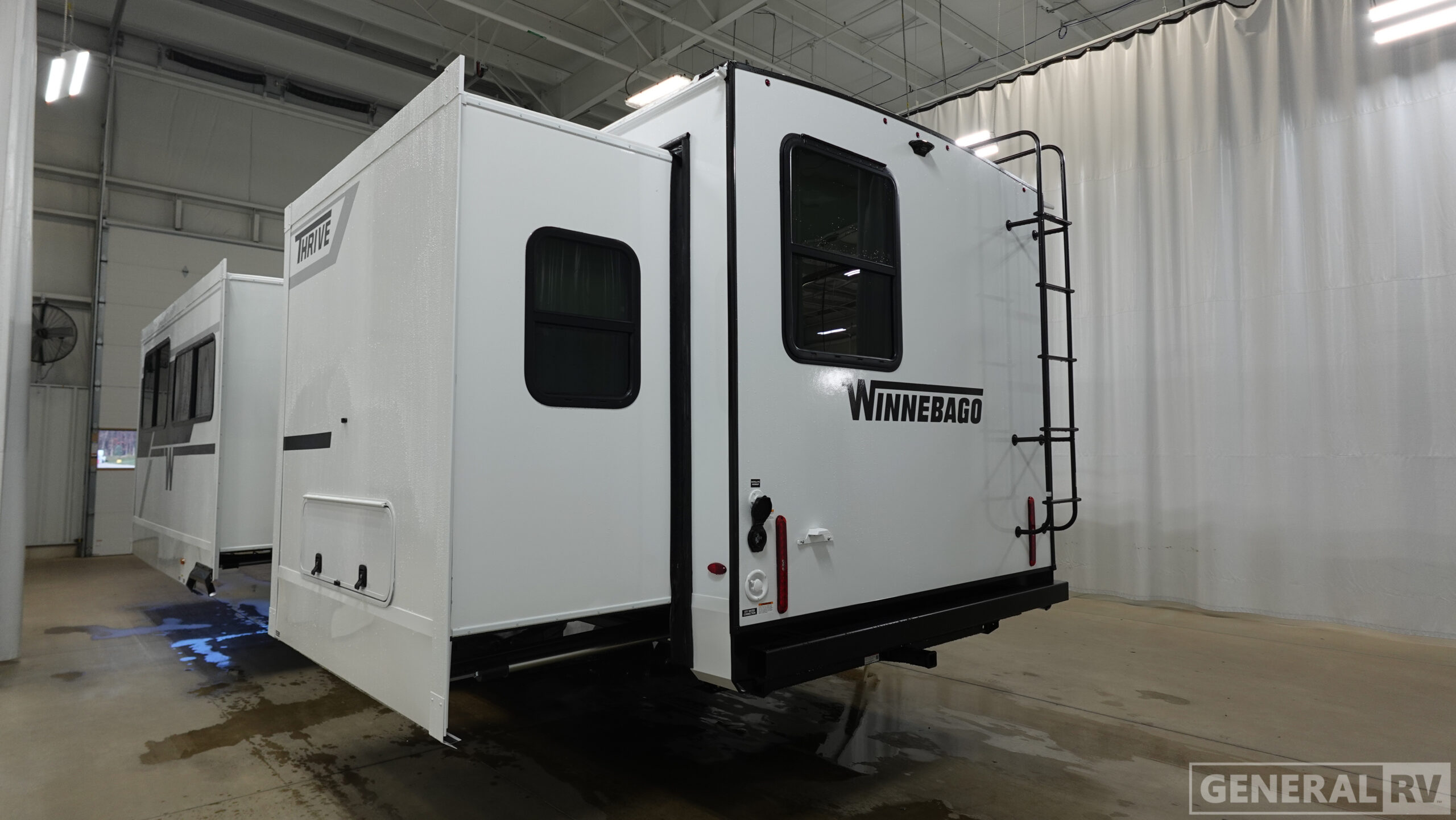 2026 Winnebago Thrive 26FKD for Sale