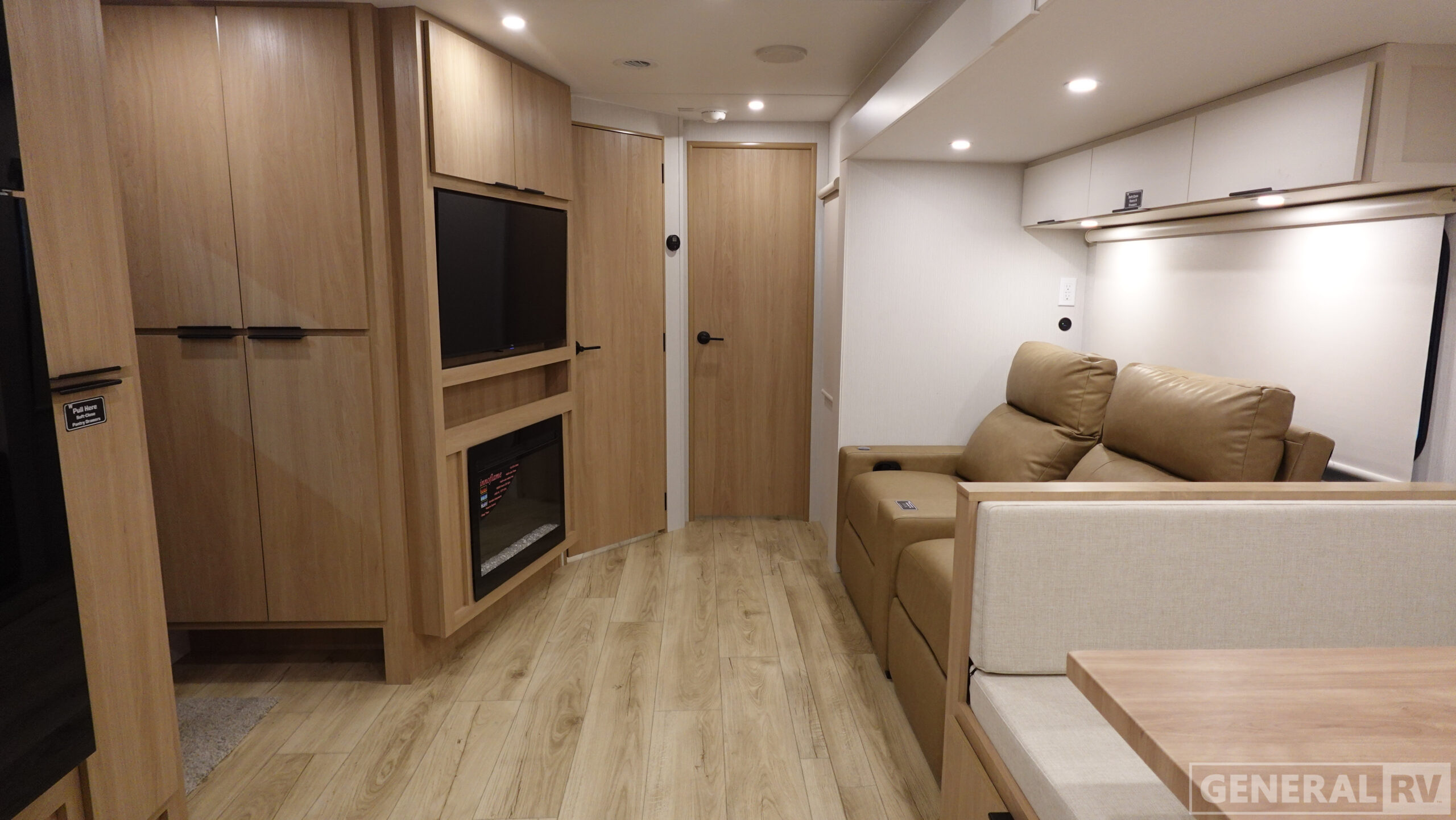2026 Winnebago Thrive 26FKD for Sale