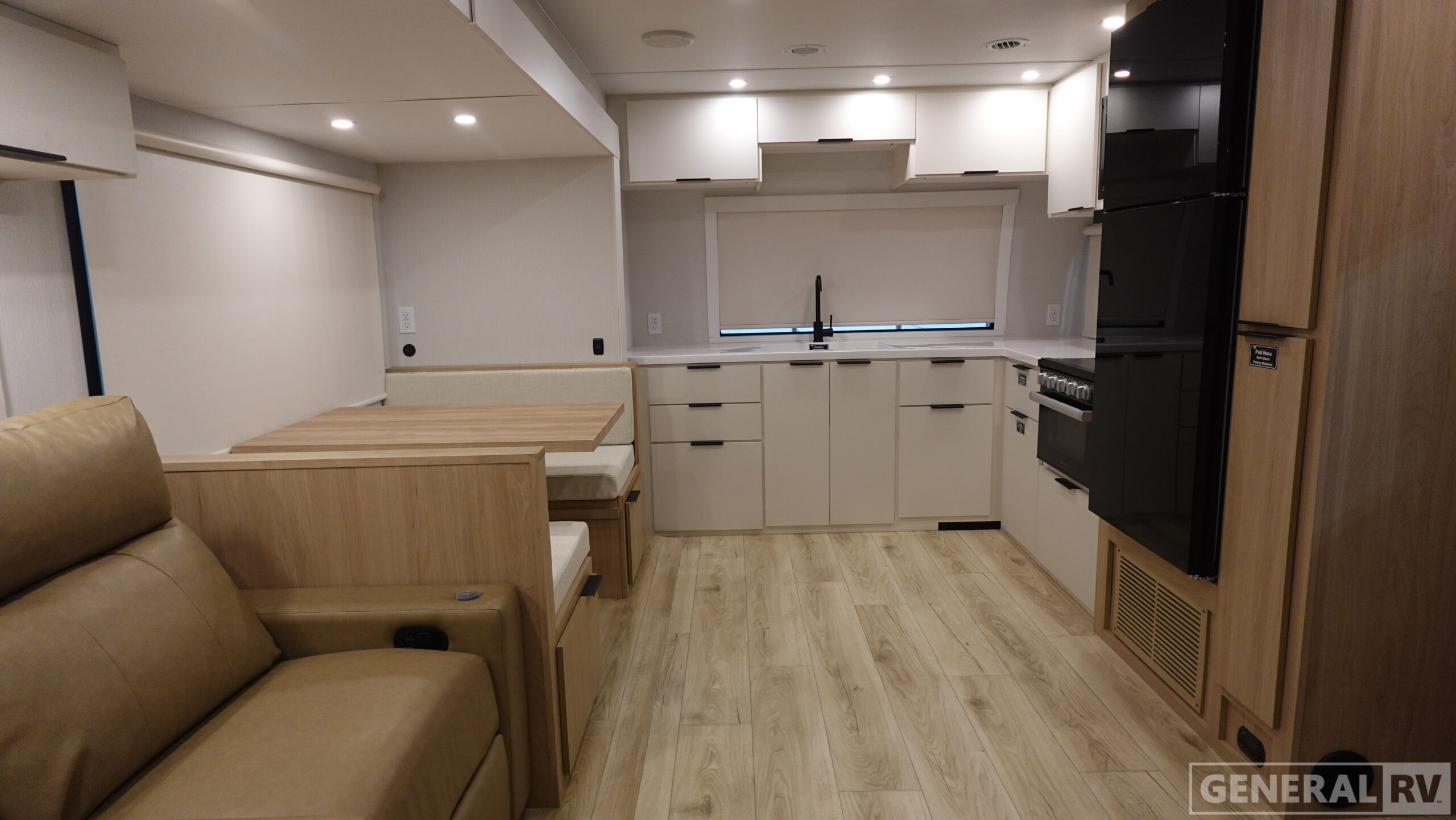 2026 Winnebago Thrive 26FKD for Sale
