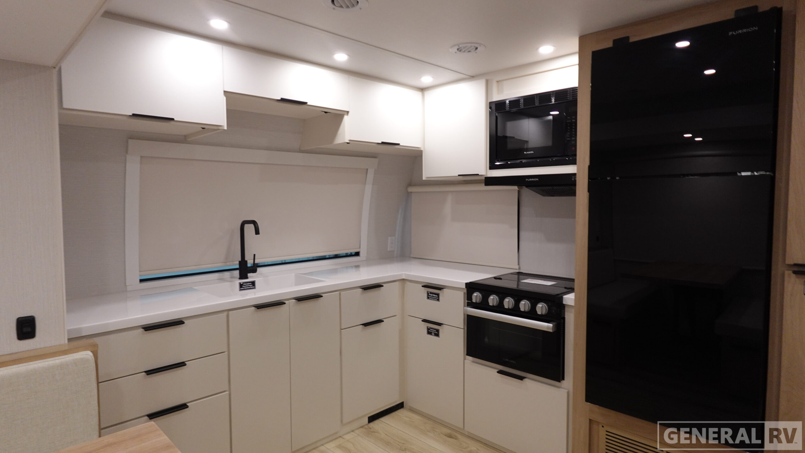 2026 Winnebago Thrive 26FKD for Sale