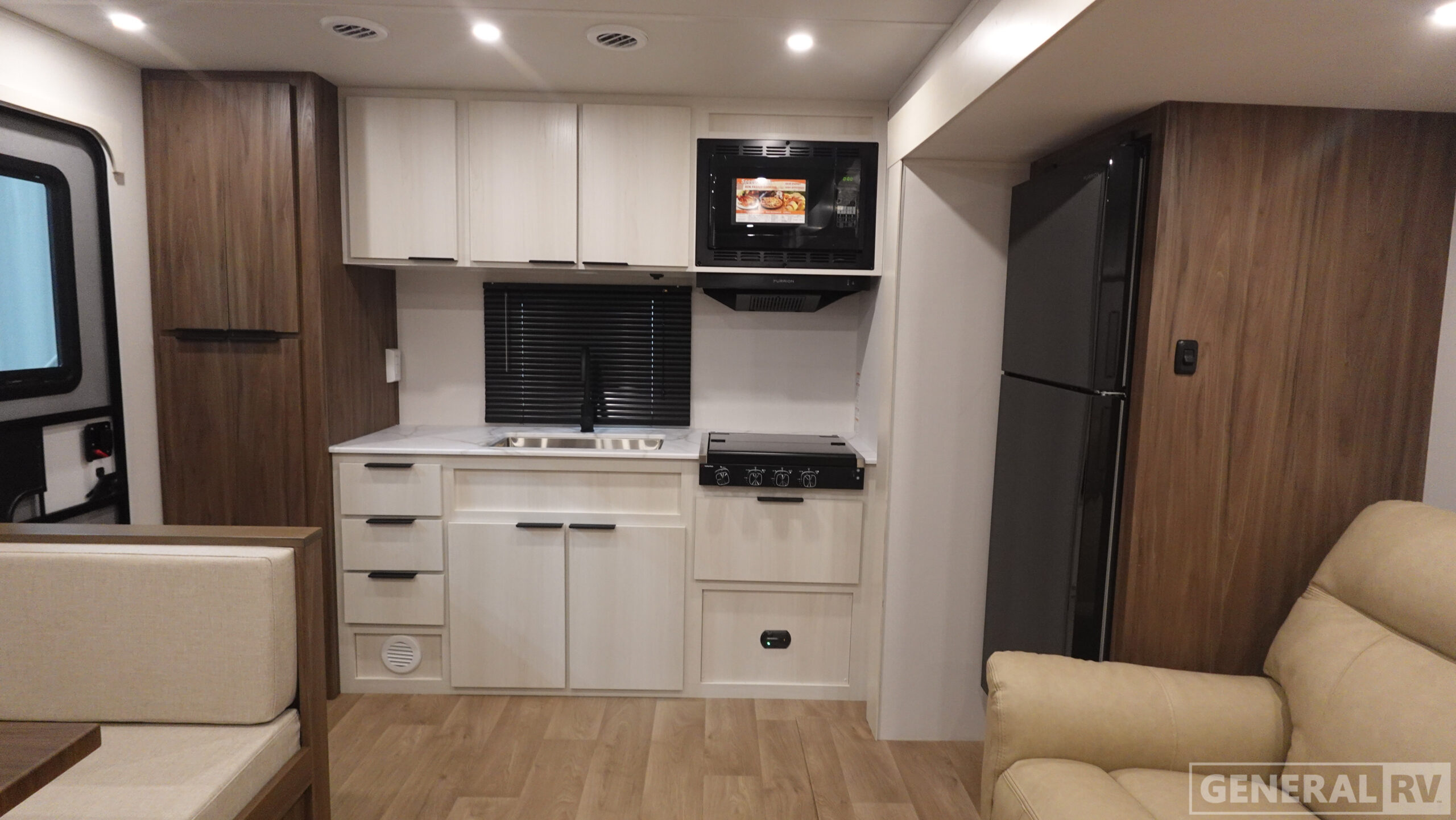 2026 Winnebago Access 25RK for Sale
