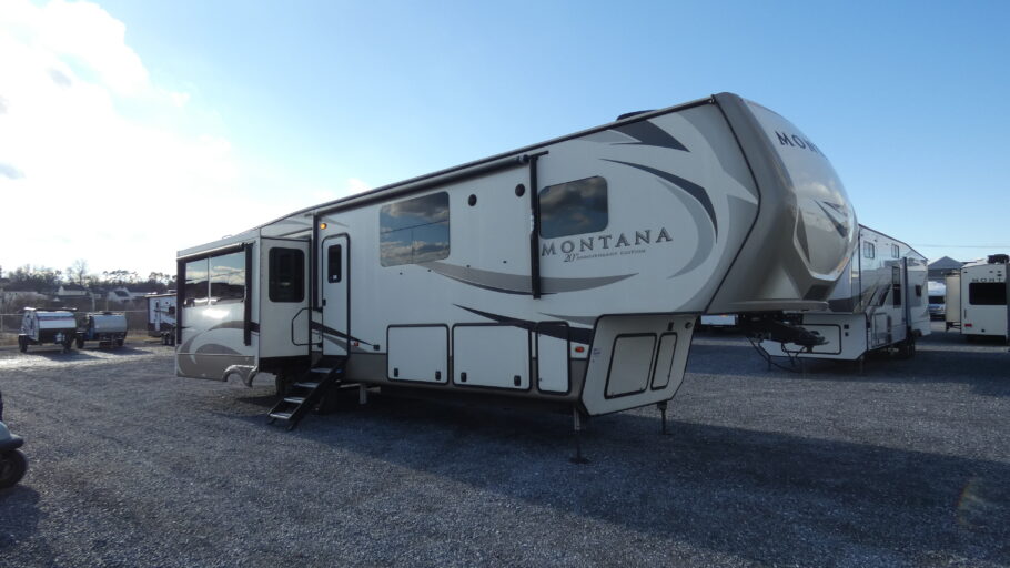 2019 KEYSTONE 3855BR