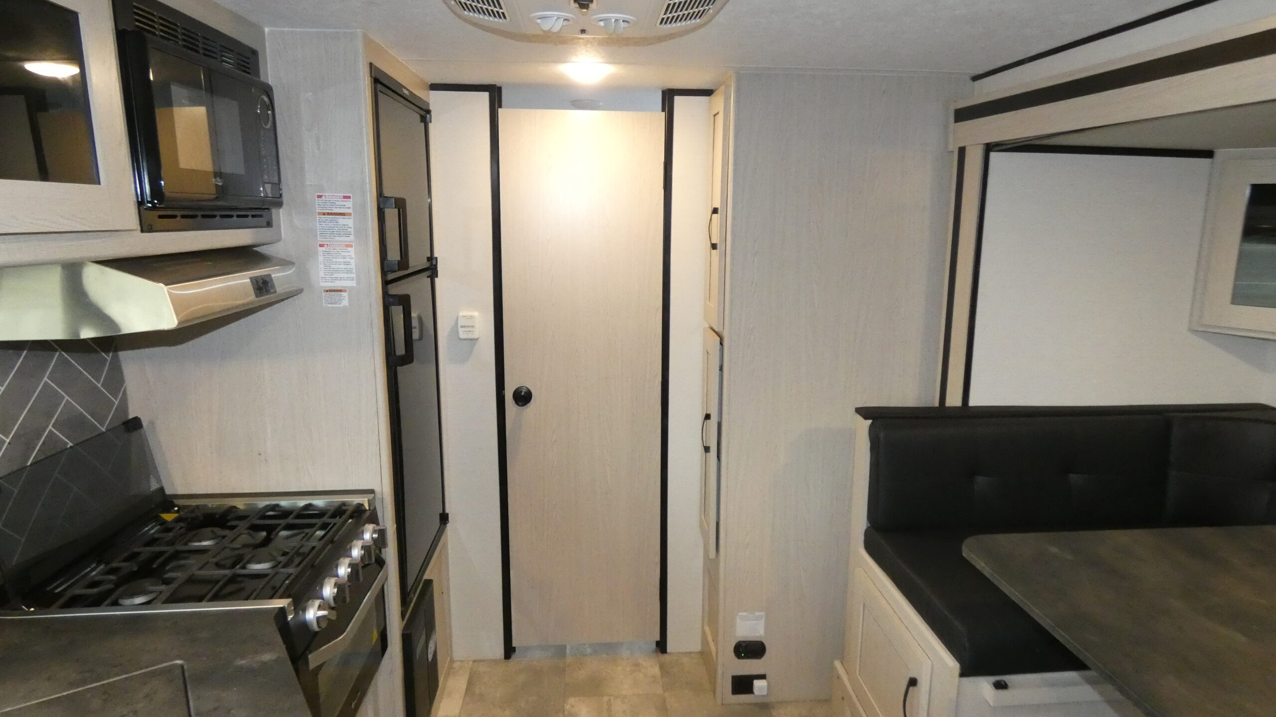215RBK RVs for Sale at General RV ・ General RV Center