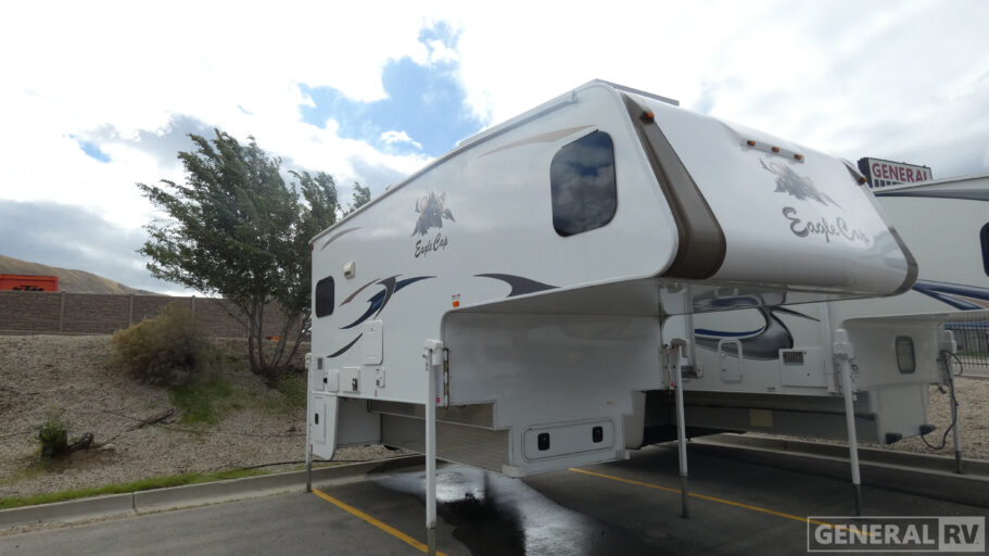 2016 ADVENTURER 995