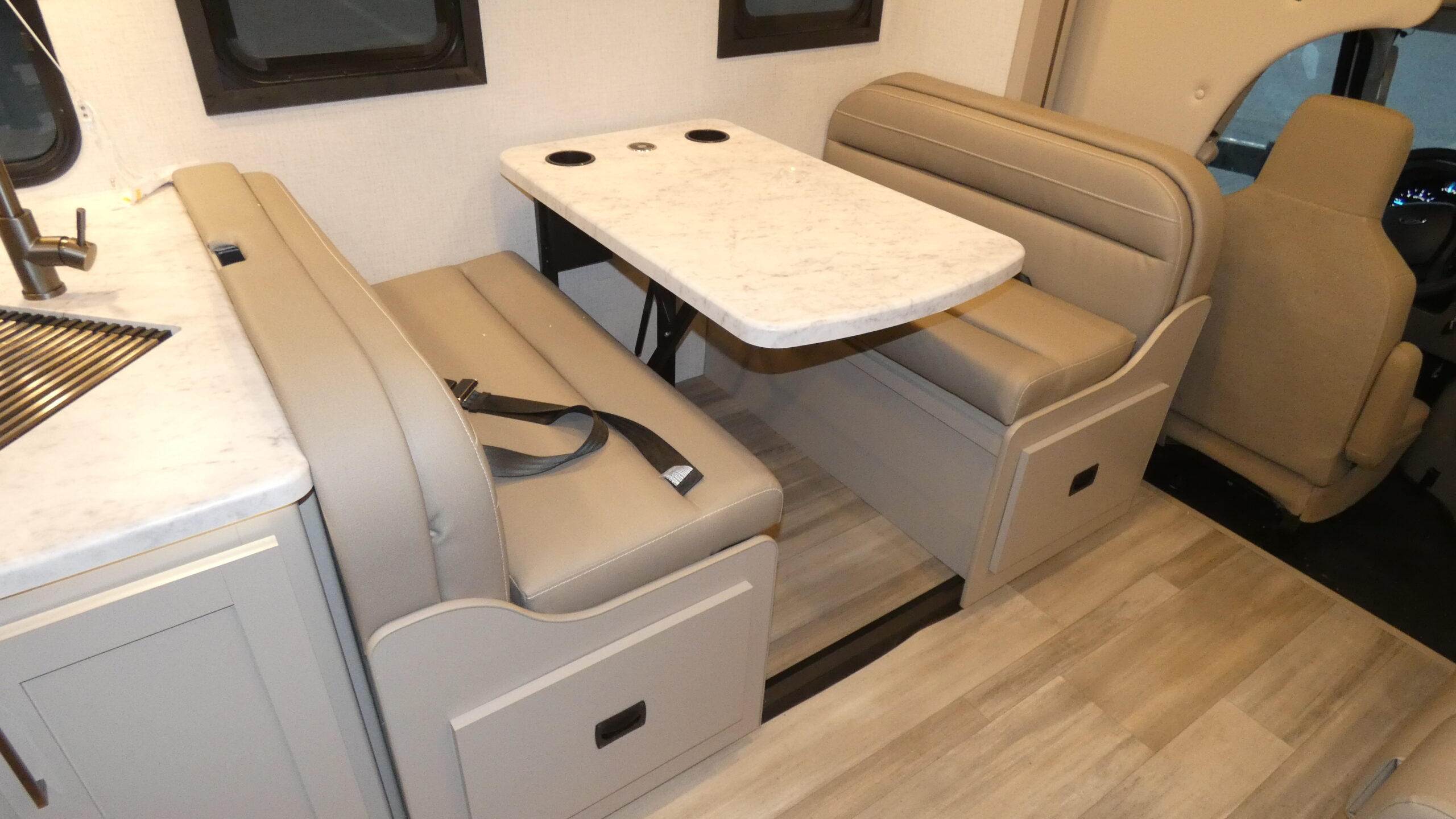 2026 Thor Motor Coach PASADENA SL31  for Sale