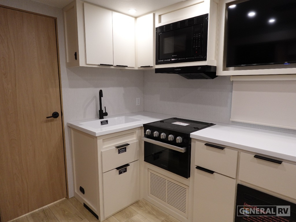 Thrive/25RLS/2026 image-5