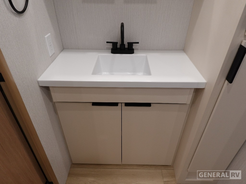 Thrive/25RLS/2026 image-11