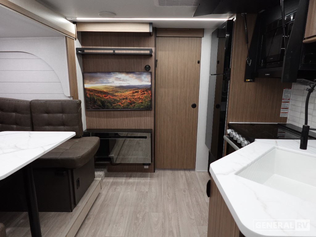 24RLXL RVs for Sale at General RV ・ General RV Center