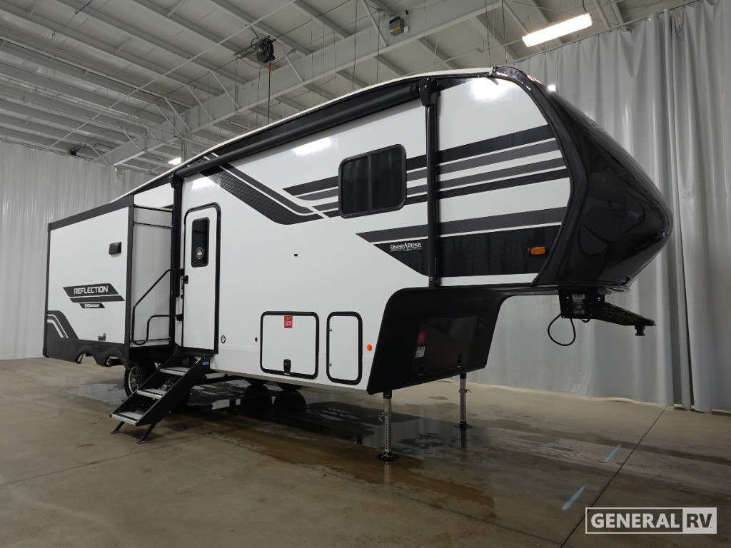 2023 Heartland RVs Pioneer Series BH335 Specs and Standard