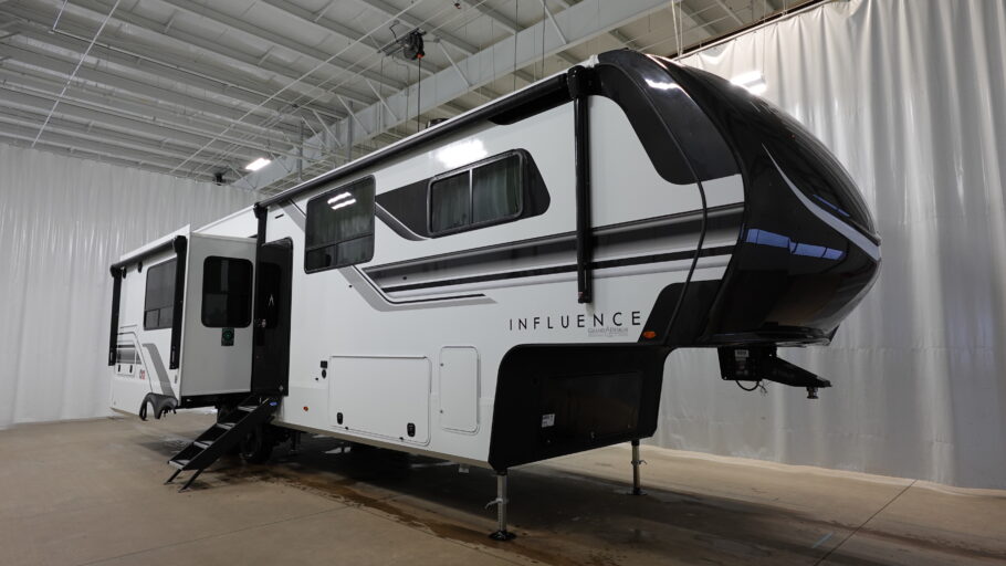 2026 GRAND DESIGN 3203GK