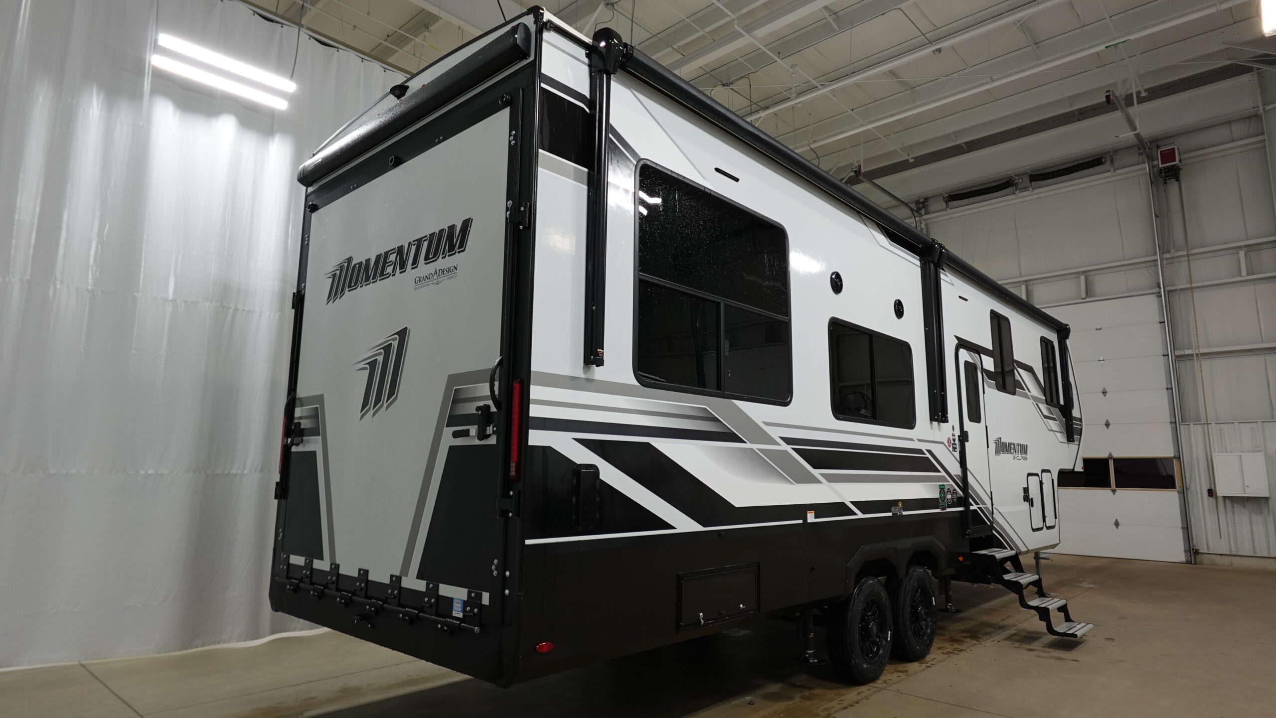 2026 Grand Design Momentum G-Class
