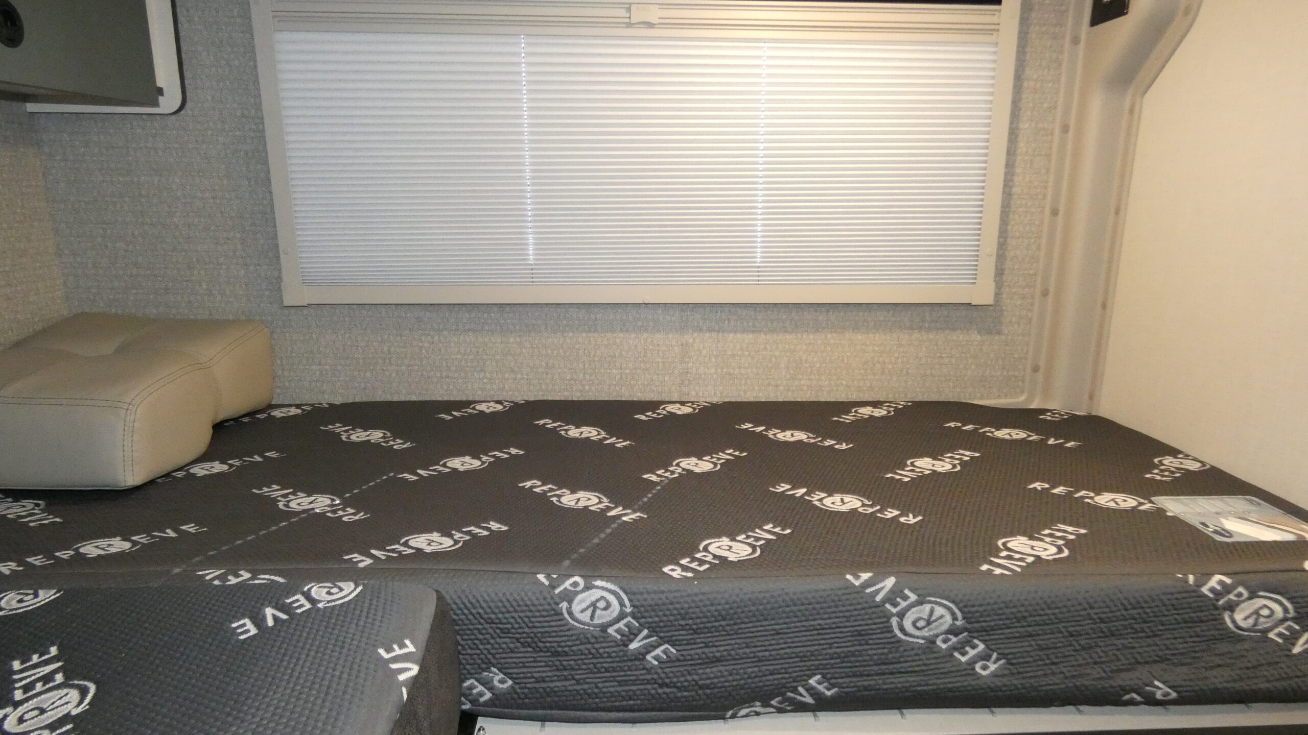 EKKO Sprinter/23B/2026 image-25