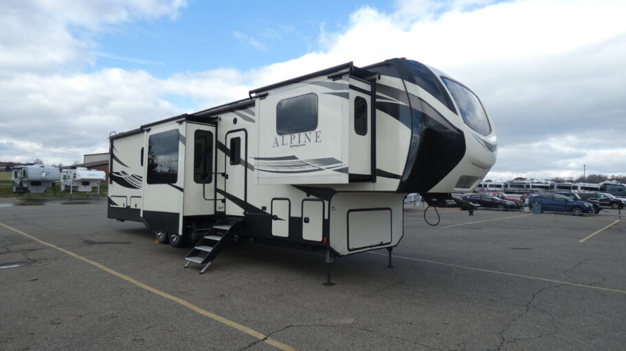 2019 PALOMINO 3701FL