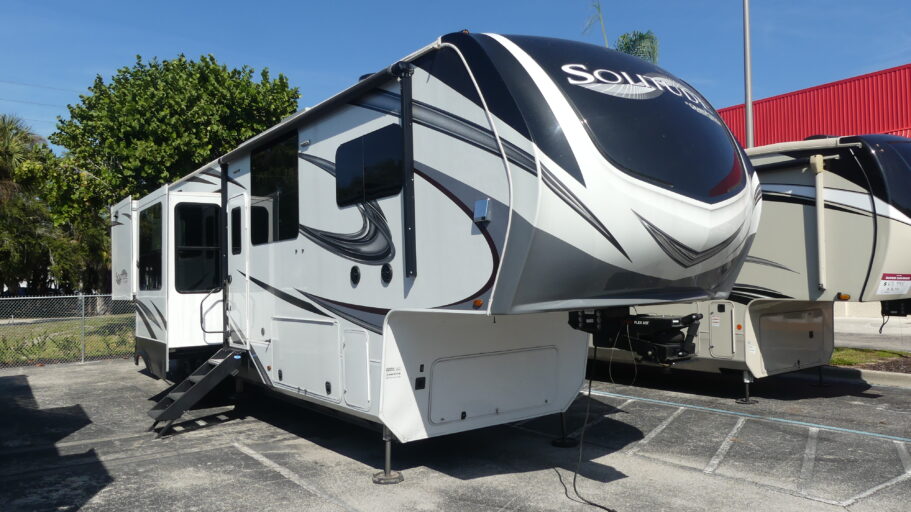 2022 GRAND DESIGN 390RK