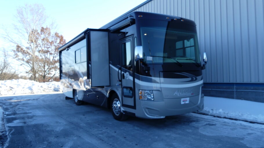 2016 TIFFIN 33AA