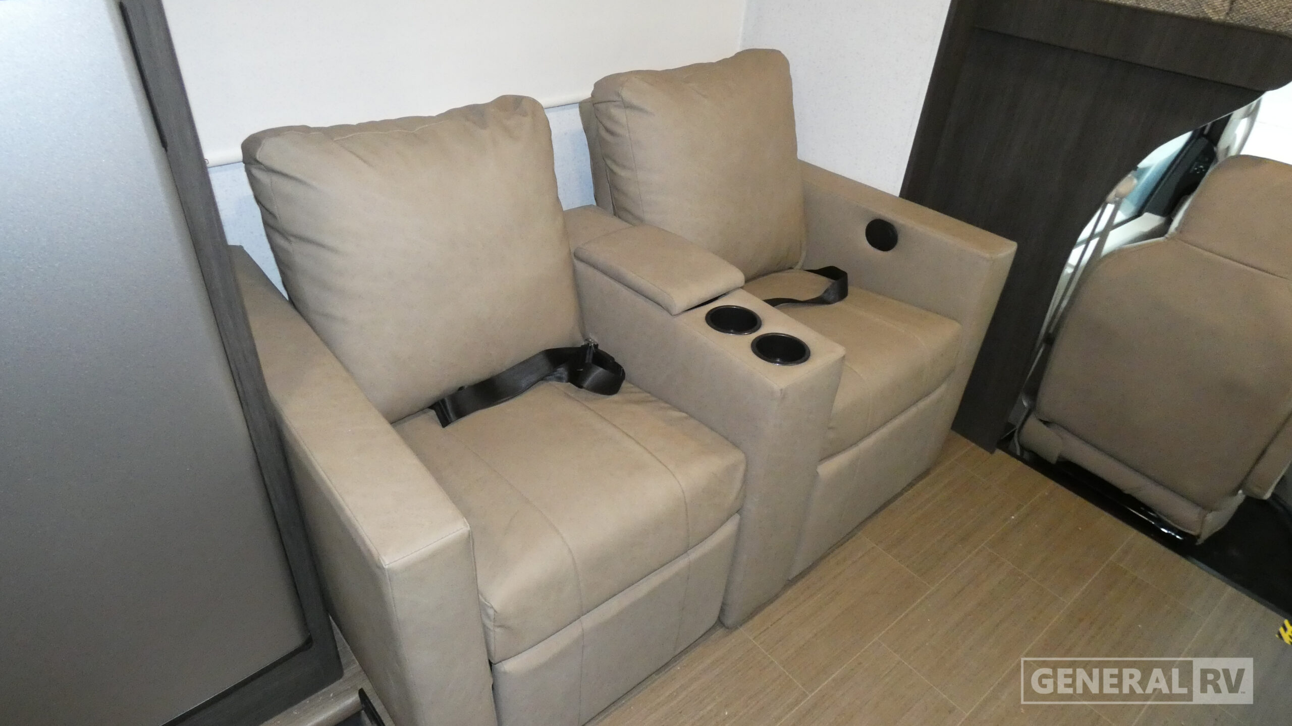 2027 Winnebago Sunflyer 26FE for Sale