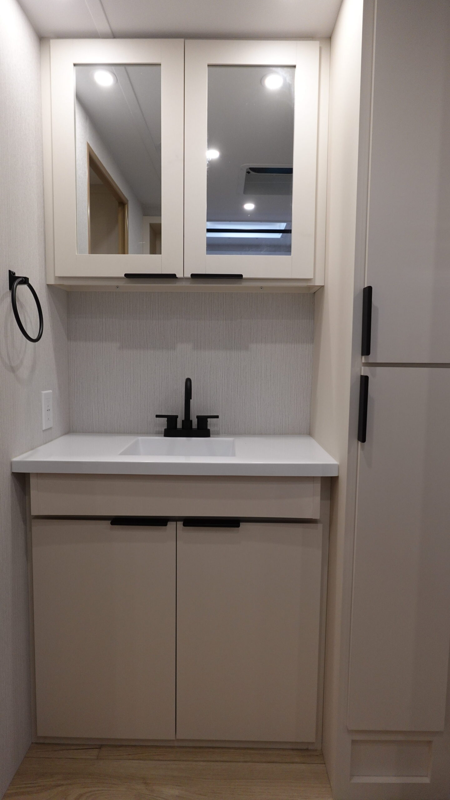 Thrive/25RLS/2026 image-13