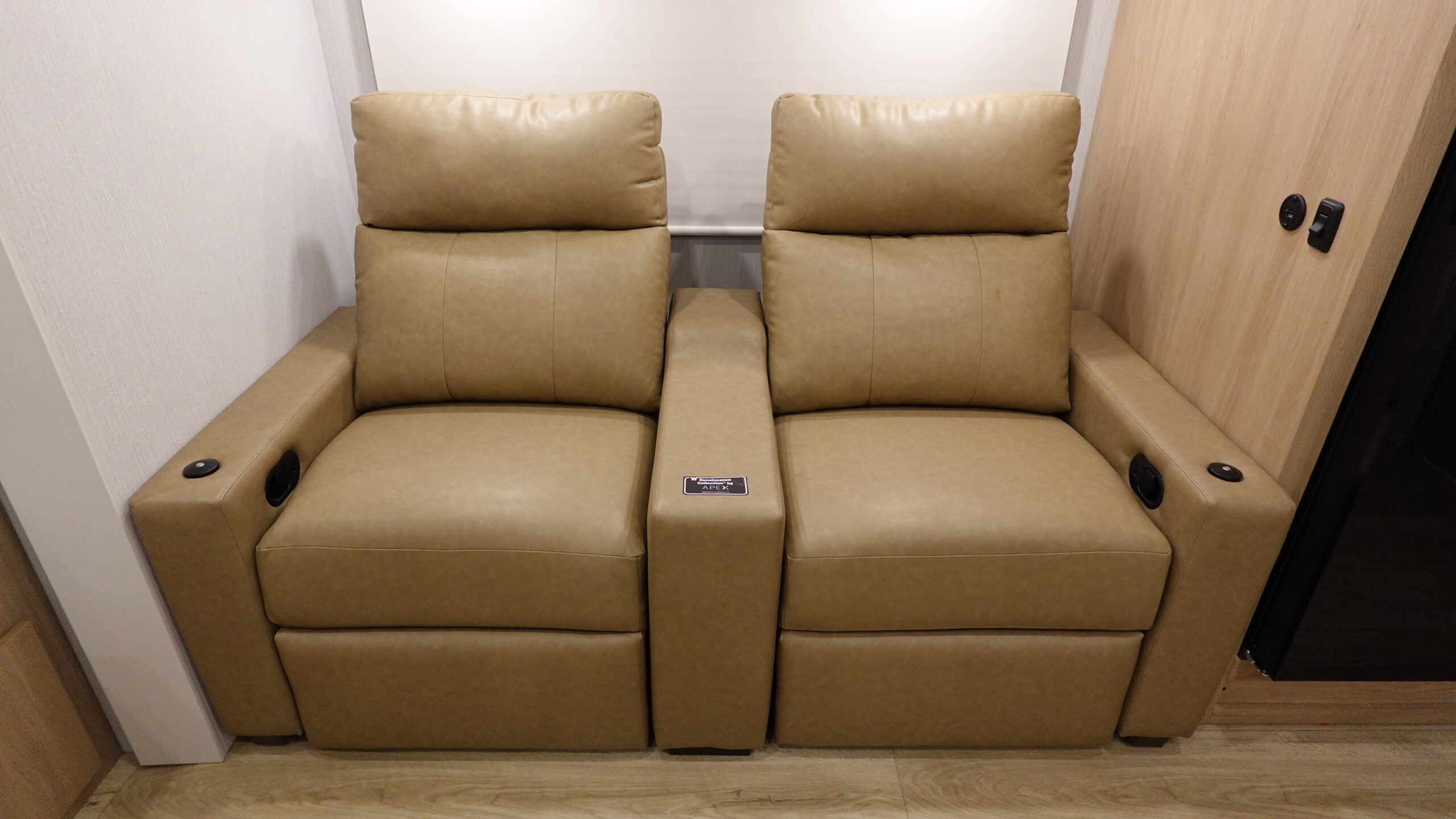 Thrive/25RLS/2026 image-18