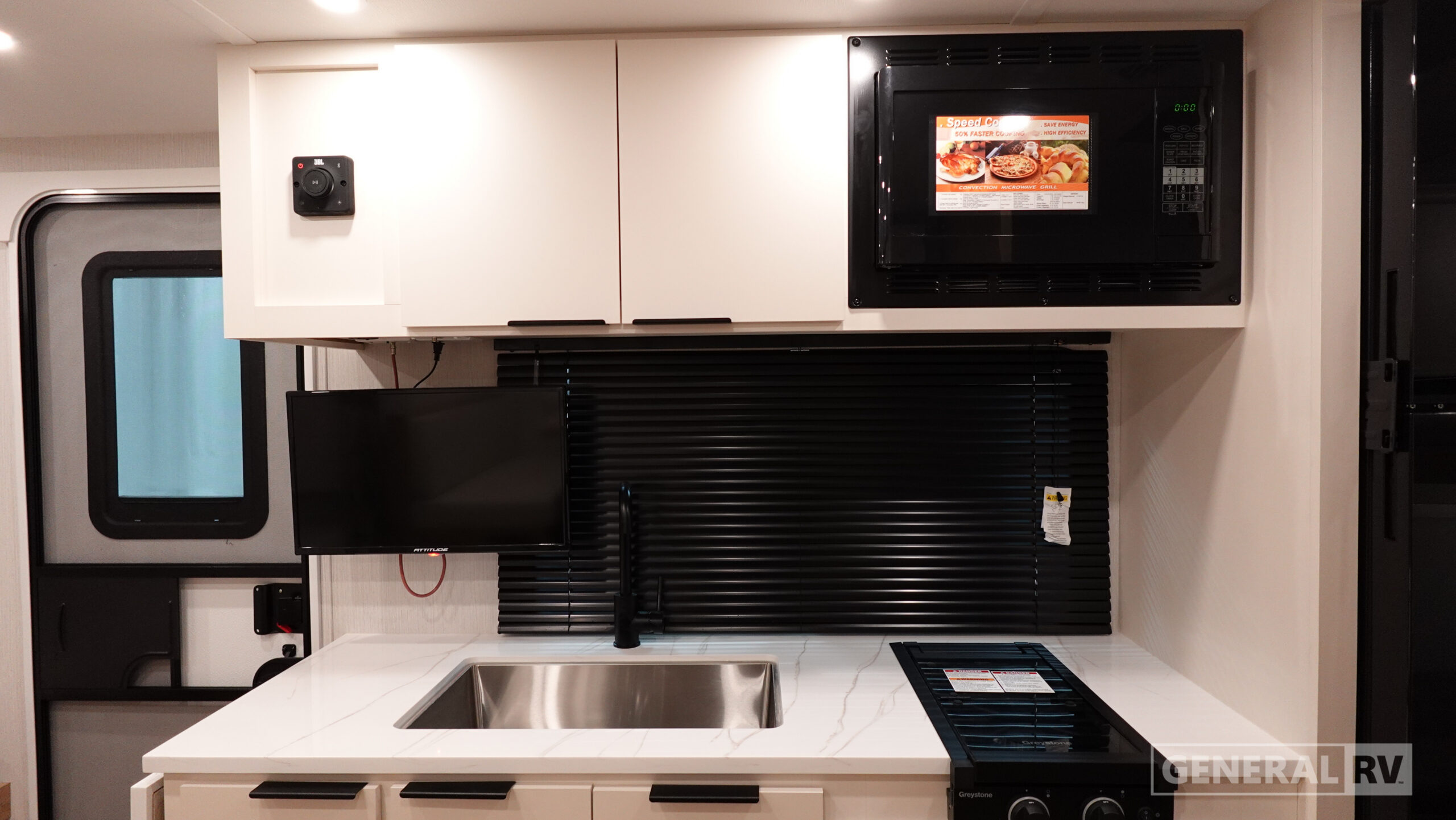 2026 Winnebago Micro Minnie 2100BH for Sale