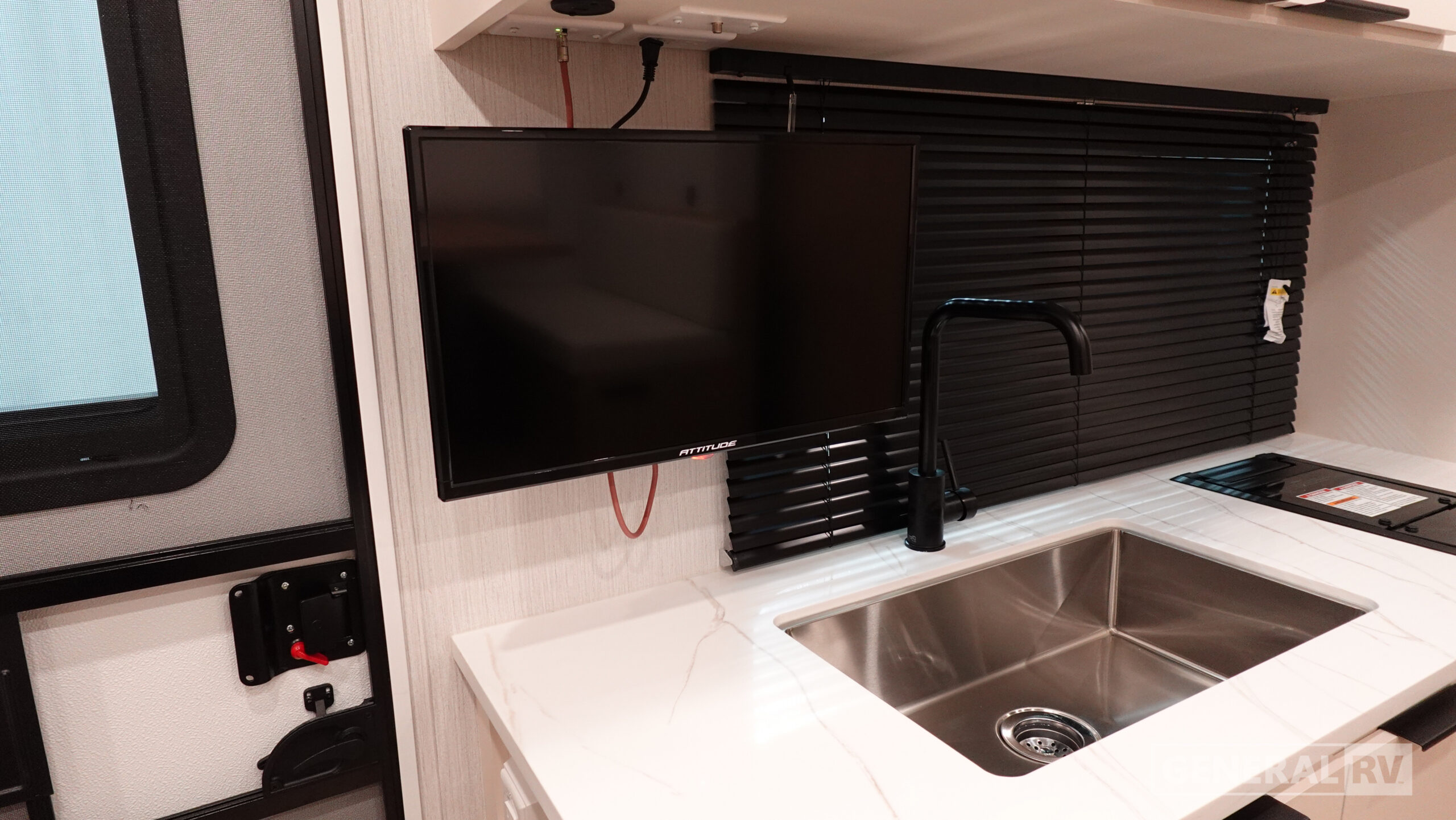2026 Winnebago Micro Minnie 2100BH for Sale