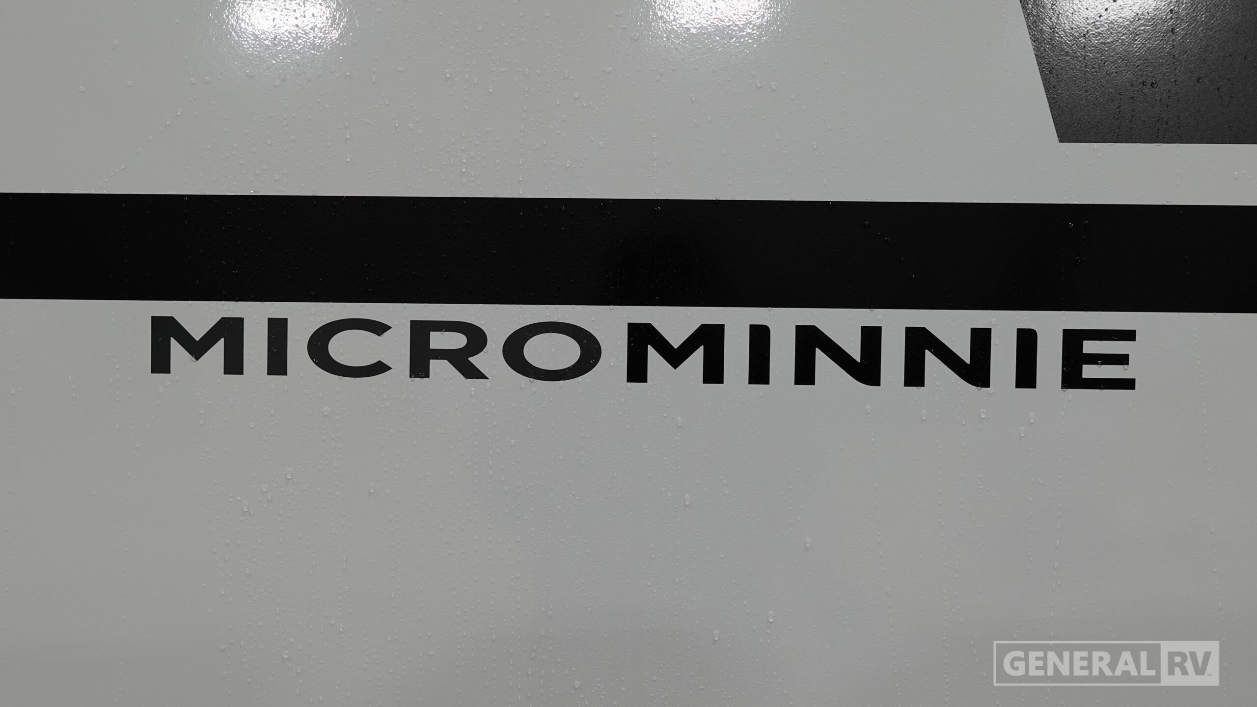 2026 Winnebago Micro Minnie 2100BH for Sale