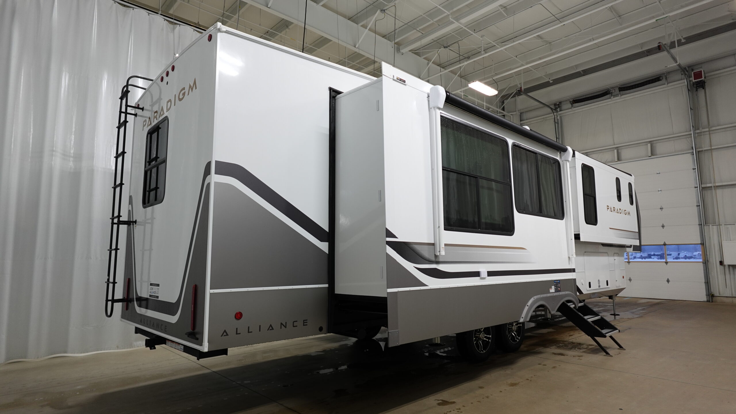 2026 Alliance RV Paradigm 382RK for Sale
