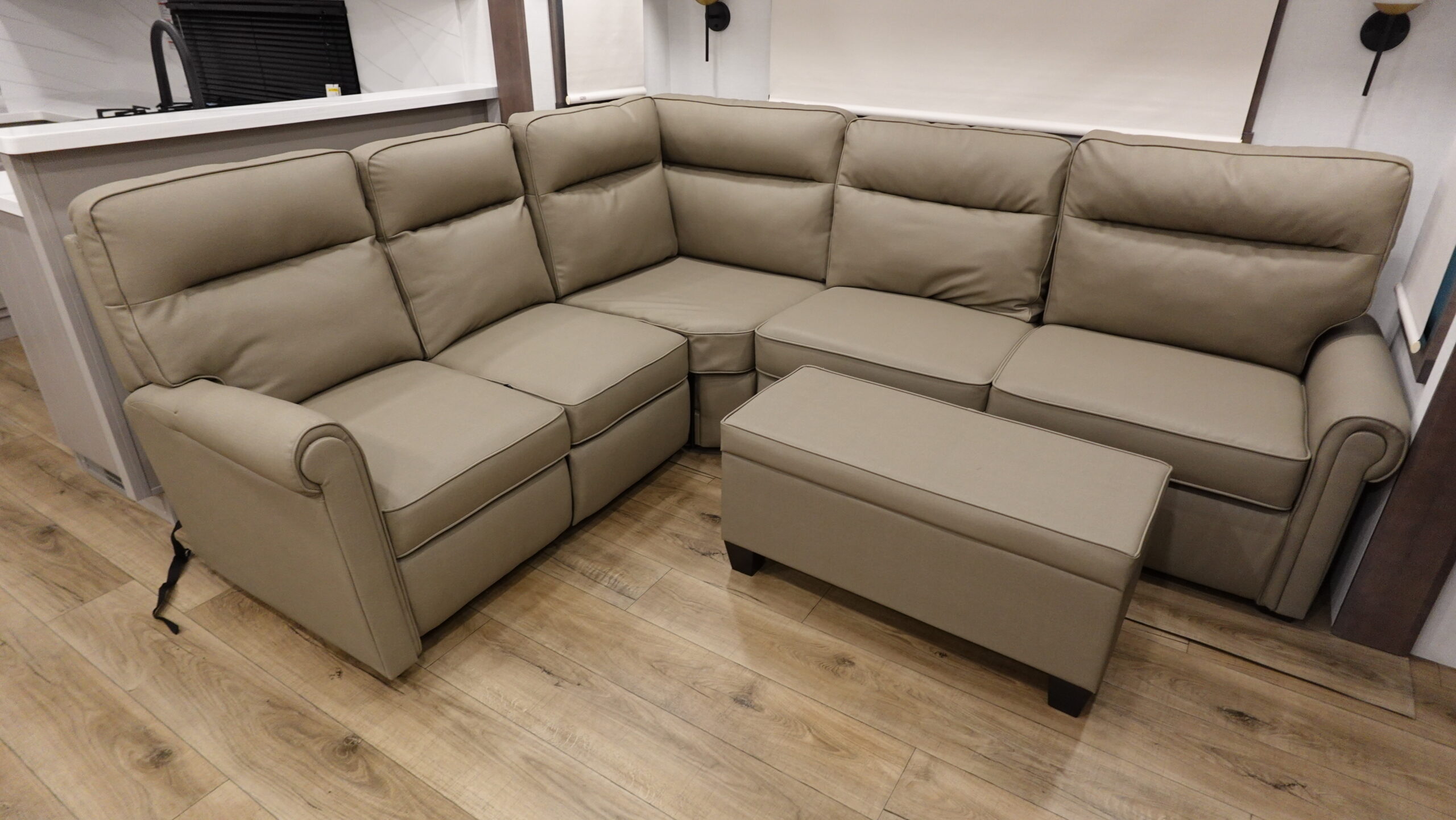 2026 Alliance RV Paradigm 382RK for Sale