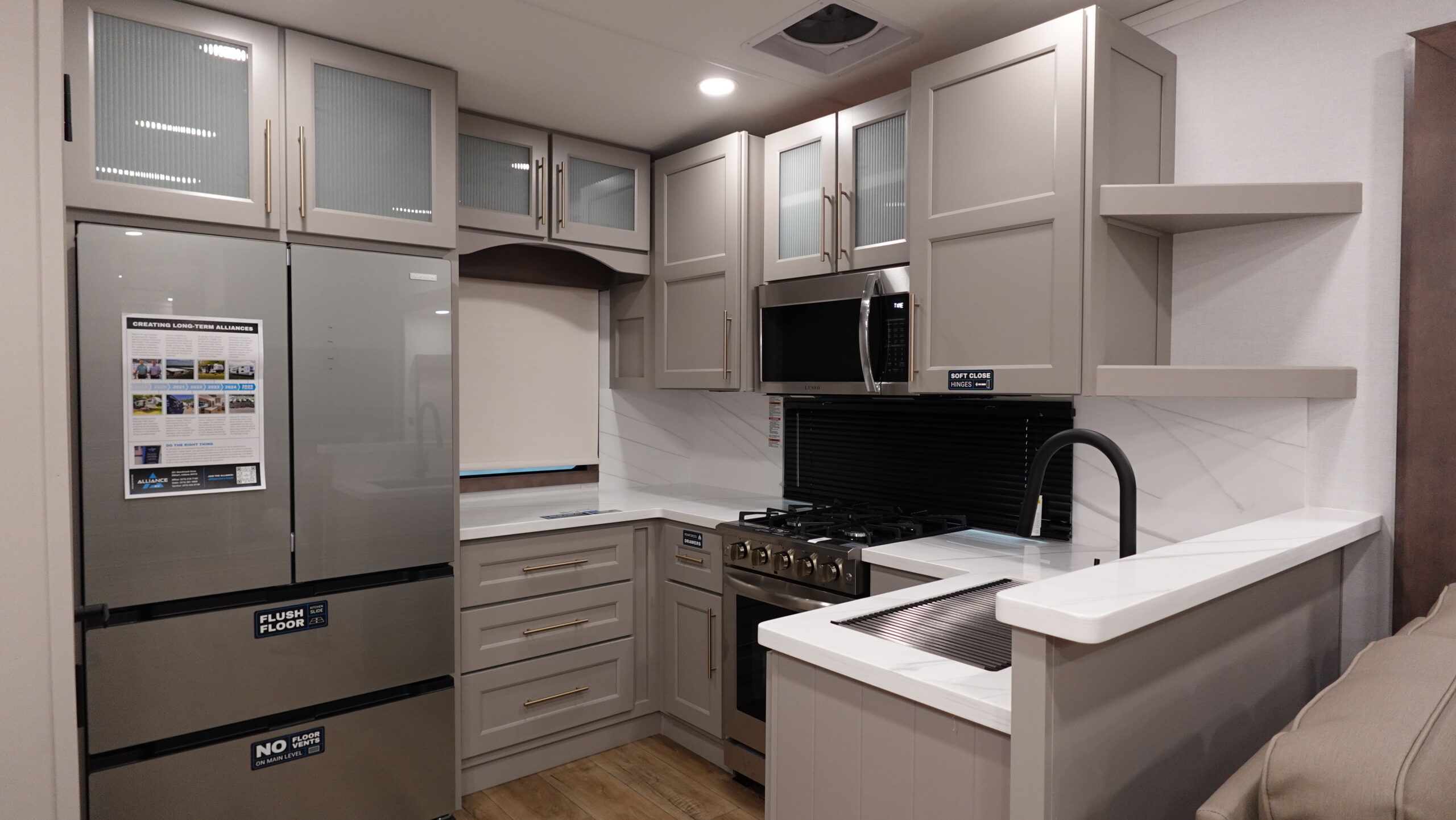 2026 Alliance RV Paradigm 382RK for Sale