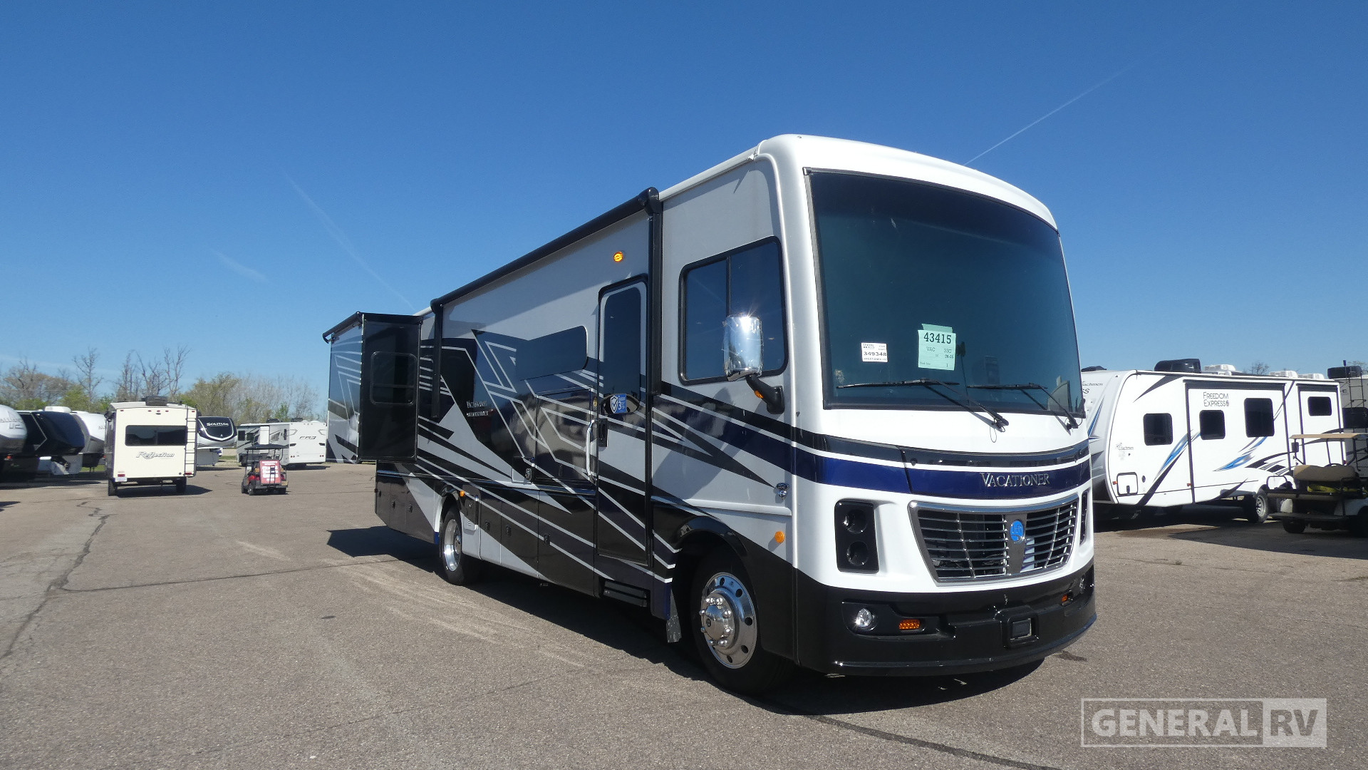 2026 Holiday Rambler Vacationer 33C for Sale in Birch Run, MI