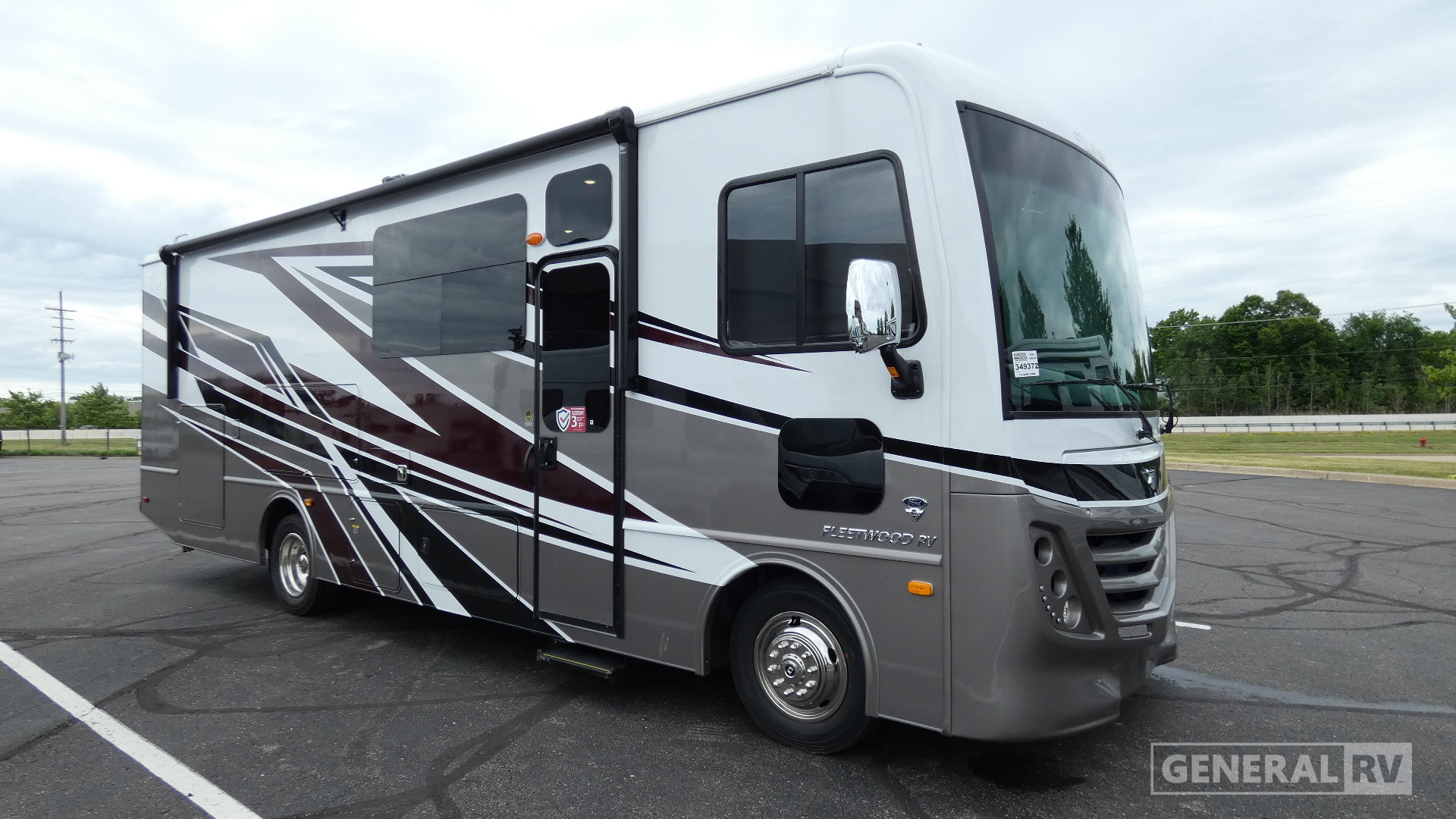 2026 Fleetwood Flair 29M for Sale in WIXOM, MI