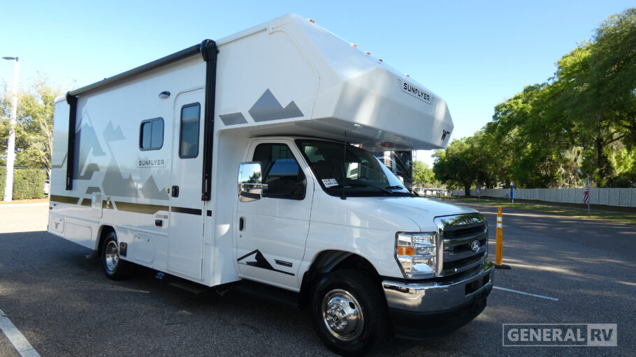 2027 WINNEBAGO 22RS