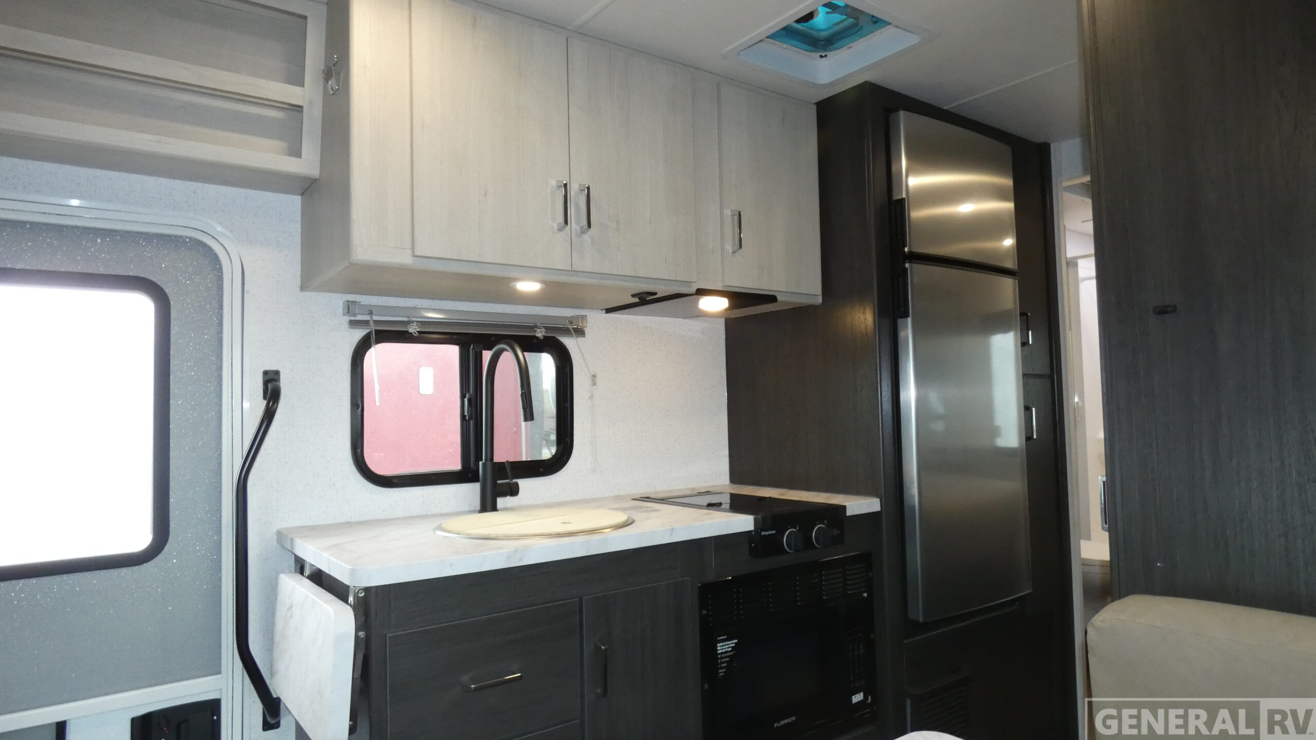 2027 Winnebago Sunflyer 22RS for Sale