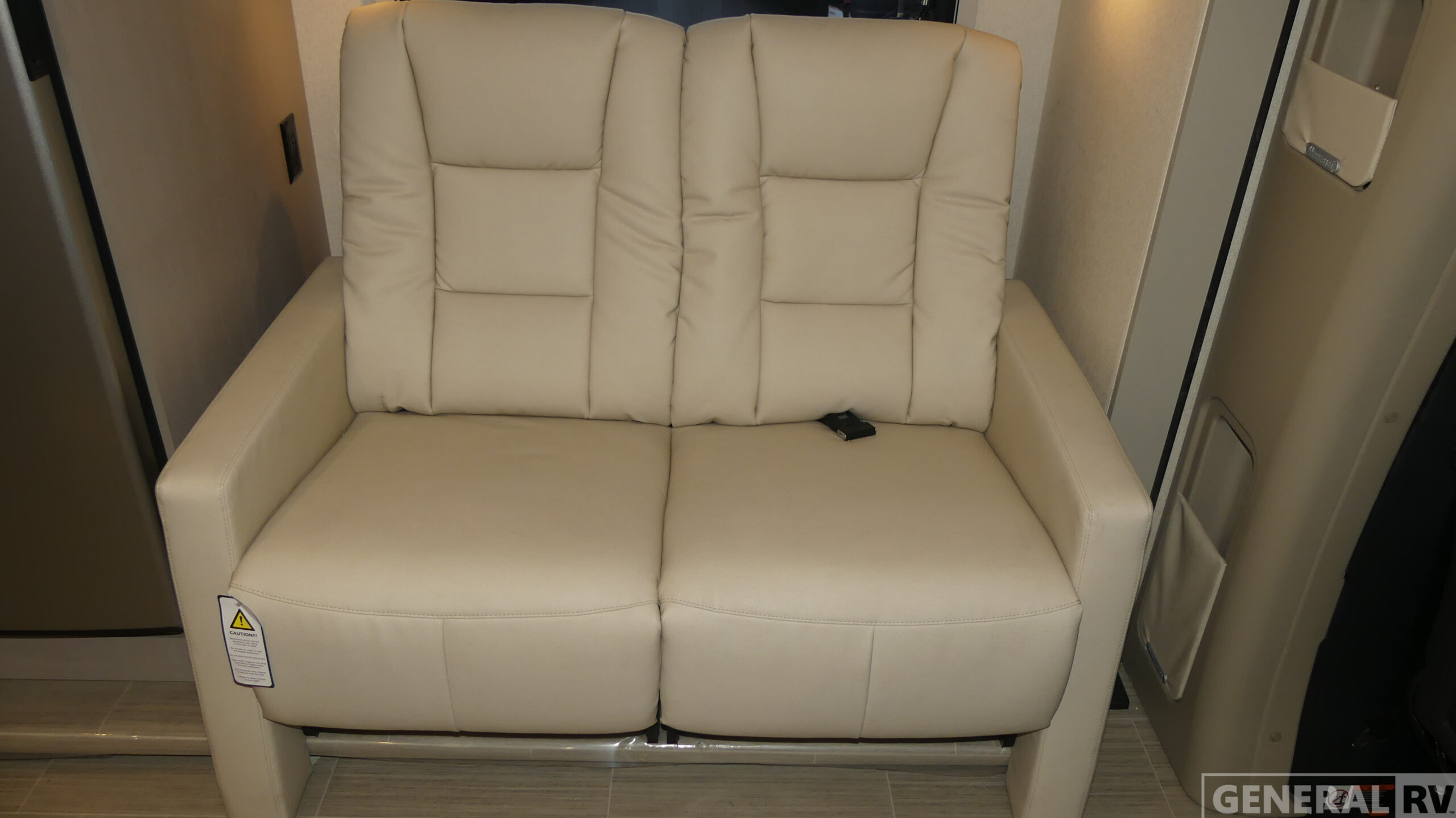 2026 Navion 24R/24R/2026 image-14