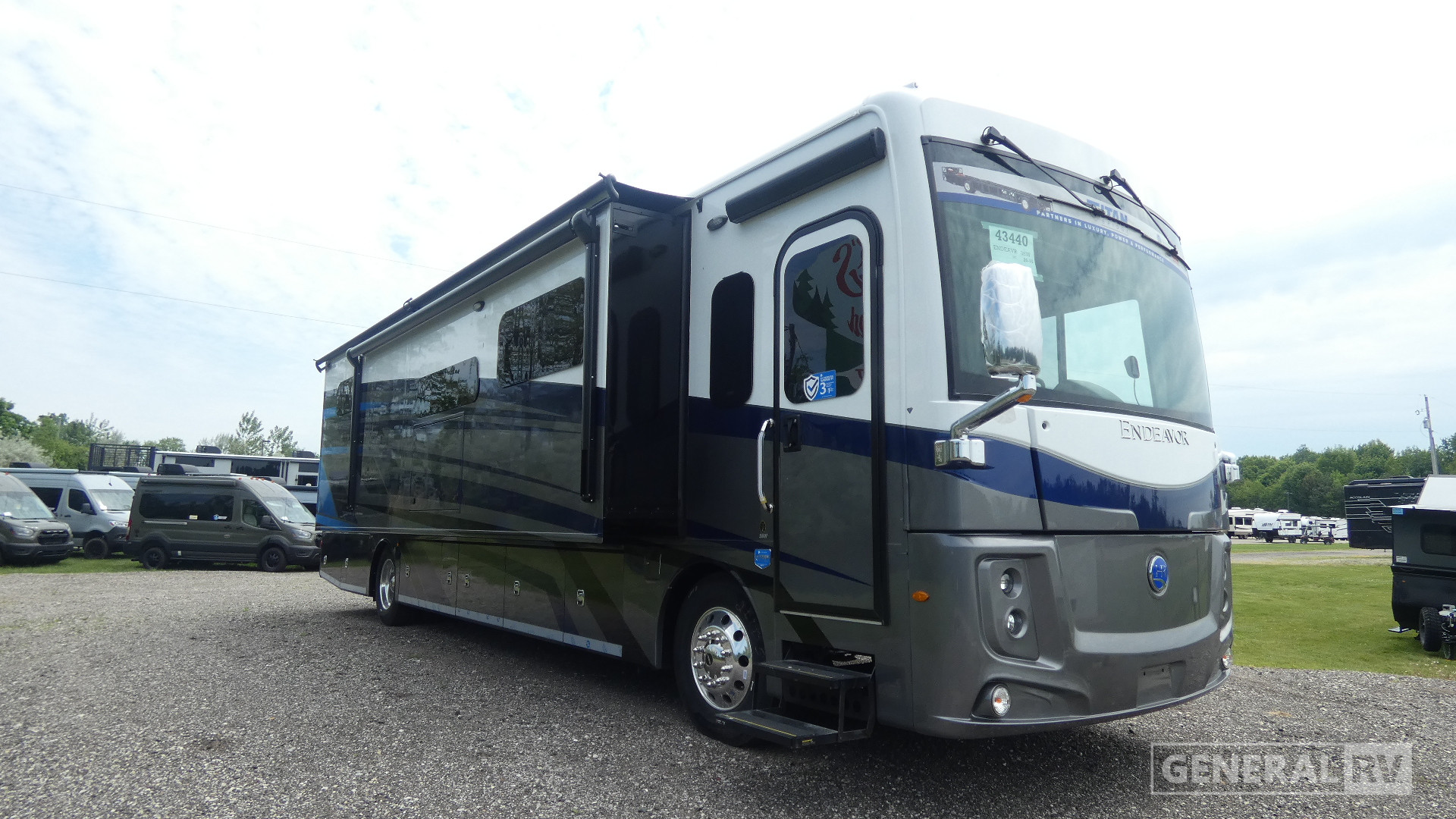 2026 Holiday Rambler Endeavor 38W for Sale in Birch Run, MI