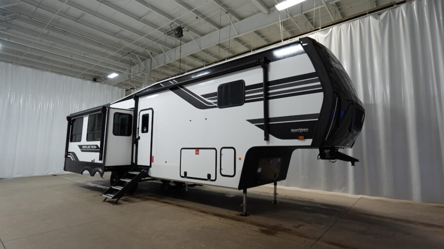 2026 GRAND DESIGN 337RLS