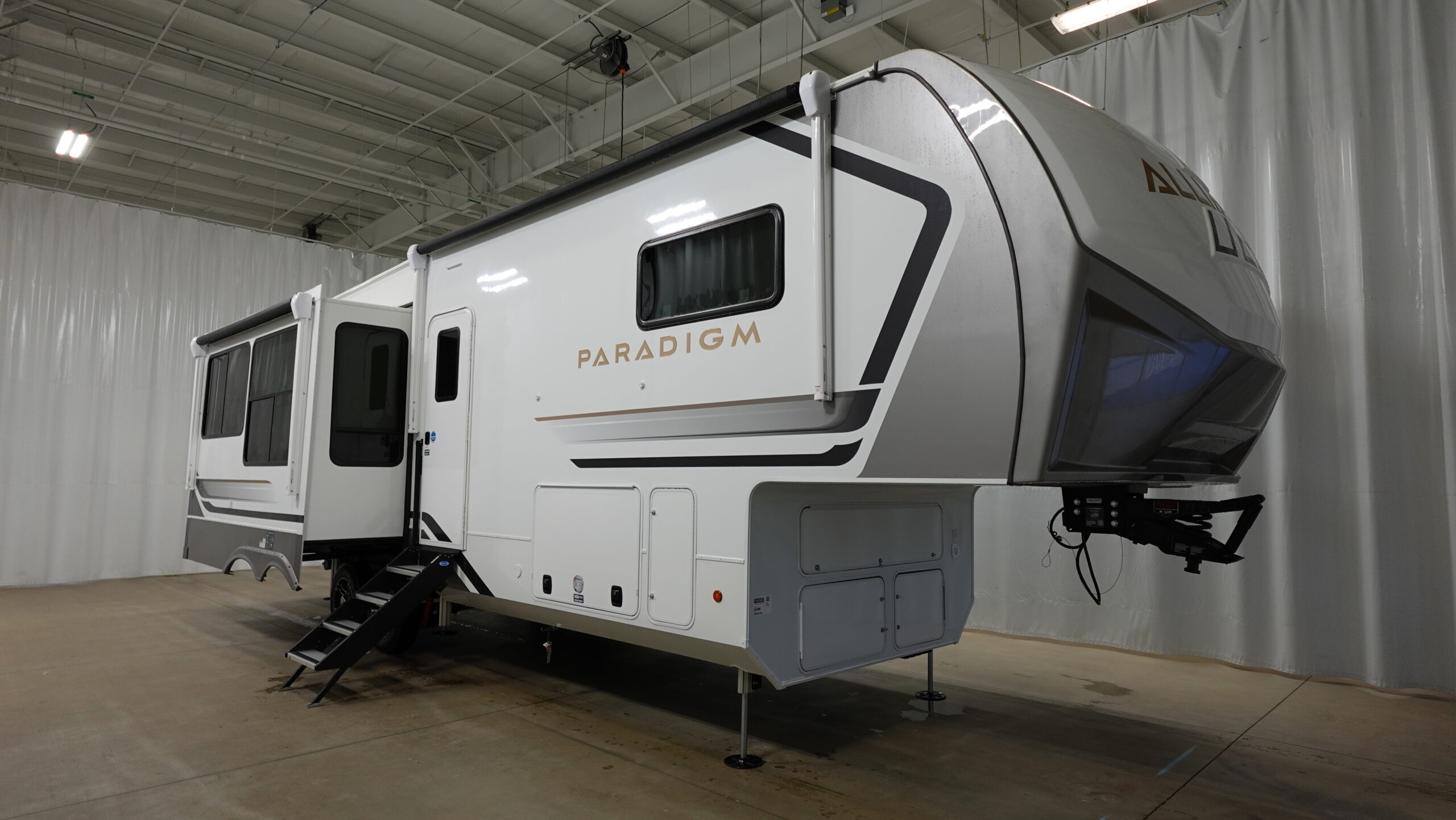 2026 Alliance RV Paradigm 310RL for Sale in North Canton, OH