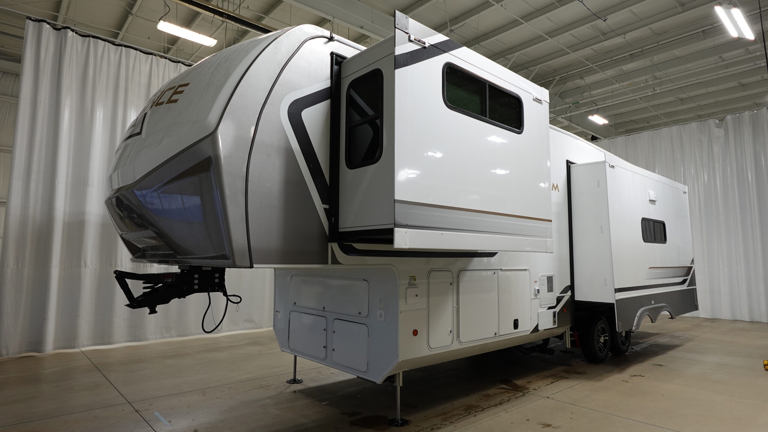2026 Alliance RV Paradigm 310RL for Sale